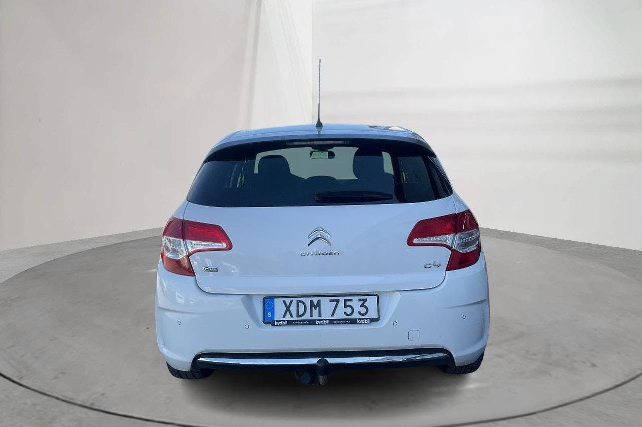 Citroën C4 1.6 HDi (115hk) - 204 000 km - Manualna - biały - 2014