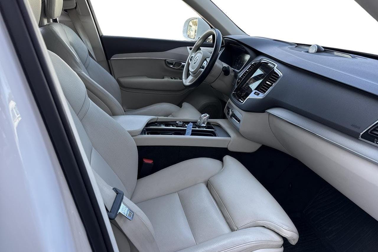 Volvo XC90 T8 AWD Twin Engine (400hk) - 109 820 km - Automatyczna - biały - 2017