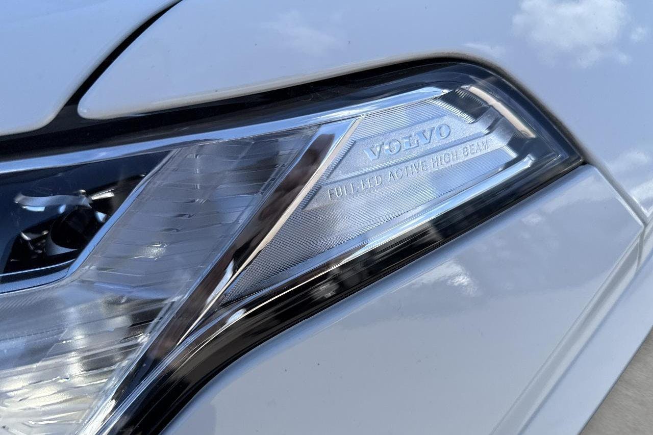 Volvo XC90 T8 AWD Twin Engine (400hk) - 109 820 km - Automatyczna - biały - 2017