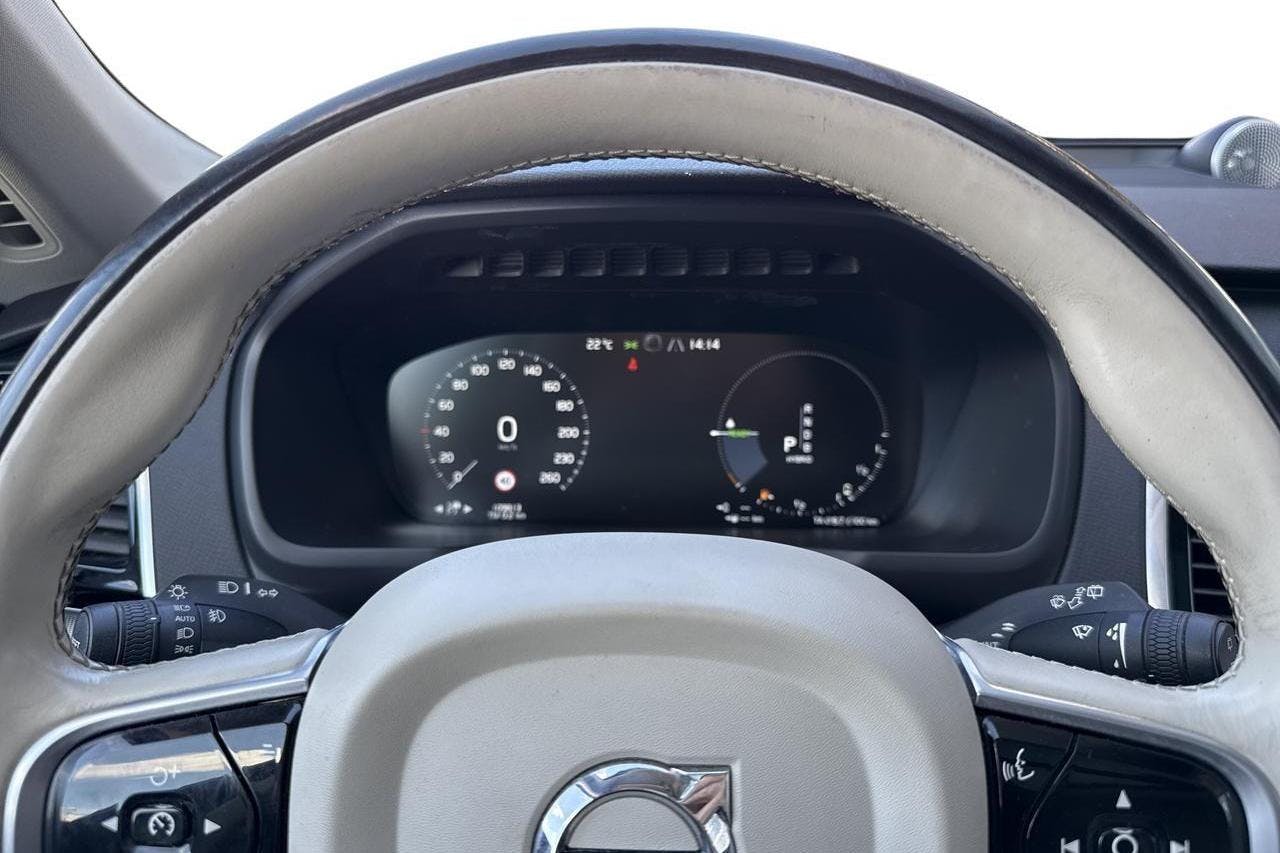 Volvo XC90 T8 AWD Twin Engine (400hk) - 109 820 km - Automatyczna - biały - 2017