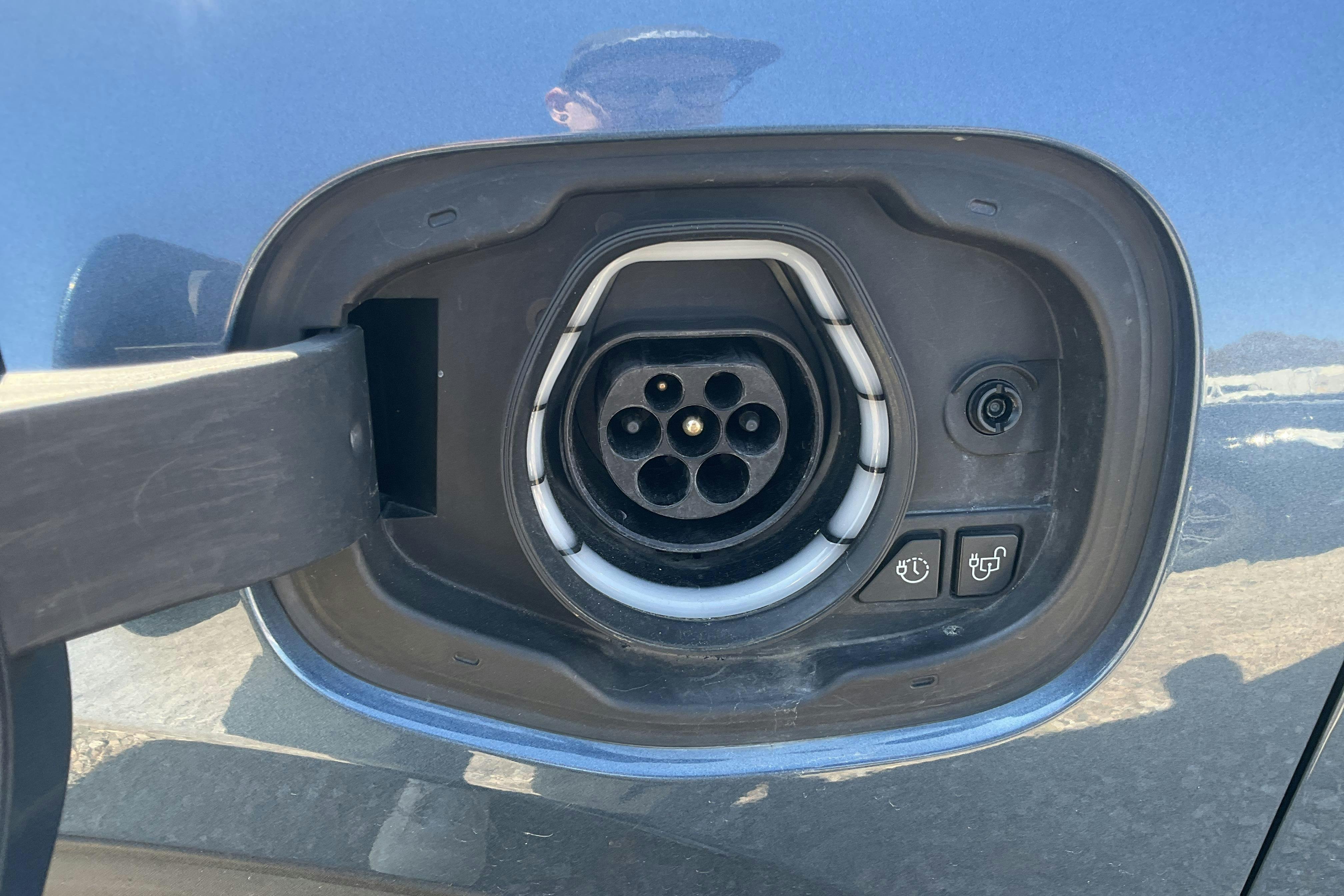 Ford Kuga 2.5 PHEV (225hk) - 6 343 mil - Automat - blå - 2021