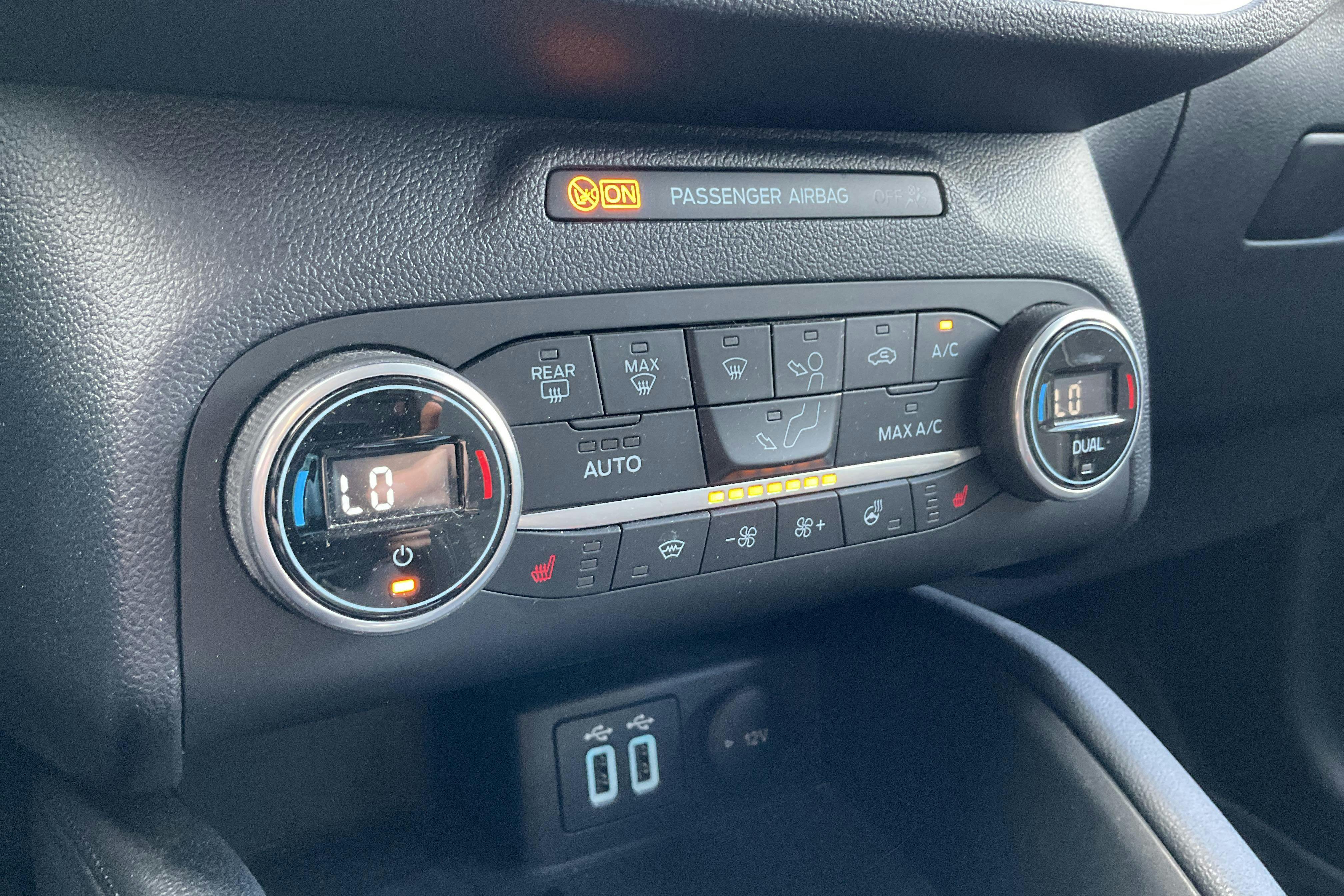 Ford Kuga 2.5 PHEV (225hk) - 6 343 mil - Automat - blå - 2021