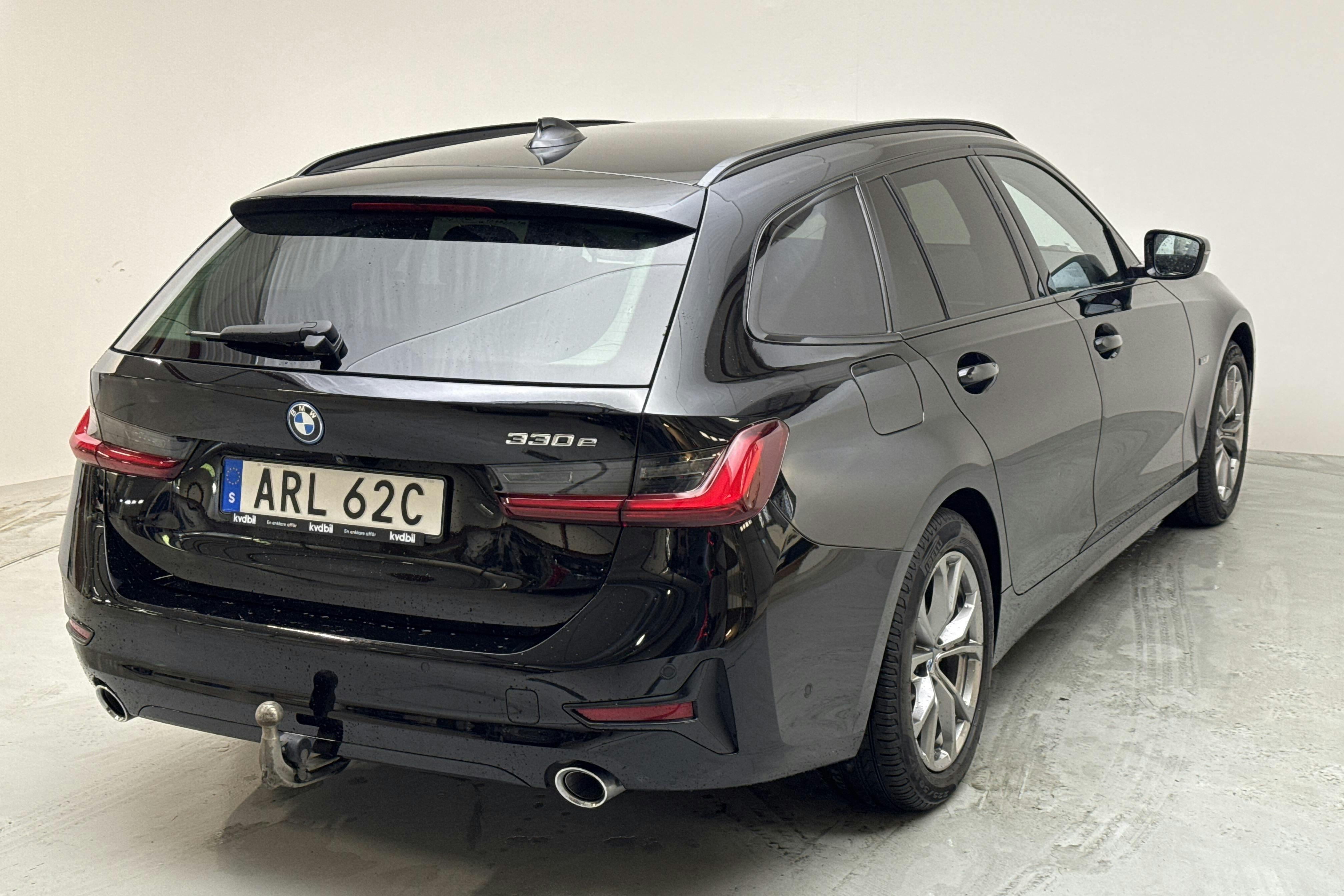 BMW 330e Touring, G21 (292hk) - 9 496 mil - Automat - svart - 2022