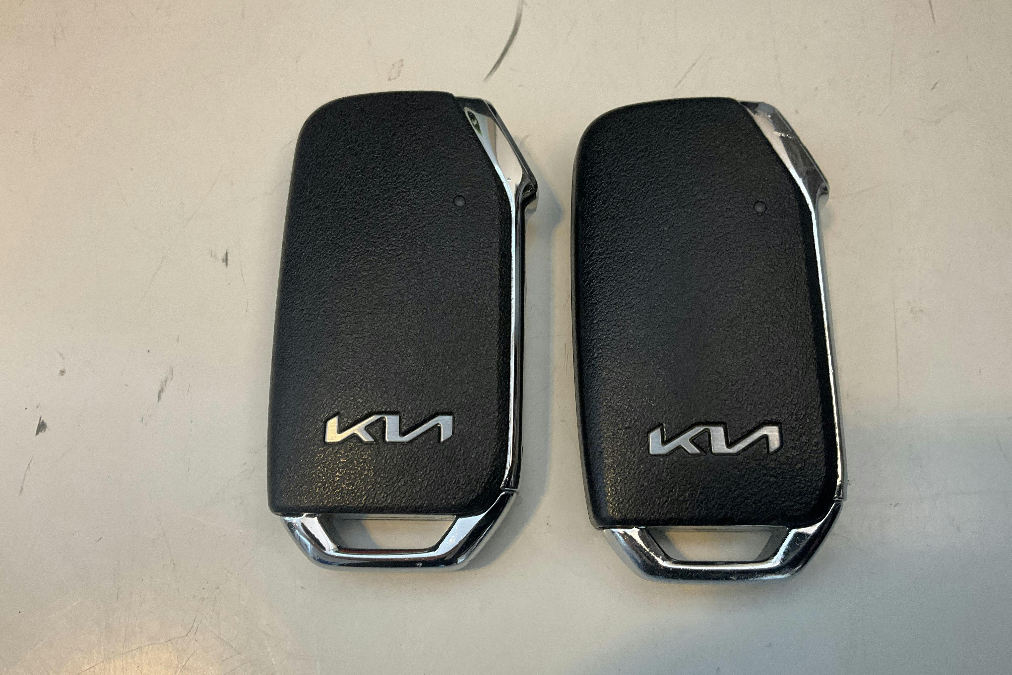 KIA Ceed 1.6 Plug-in Hybrid SW (141hk) - 8 896 mil - Automat - svart - 2022