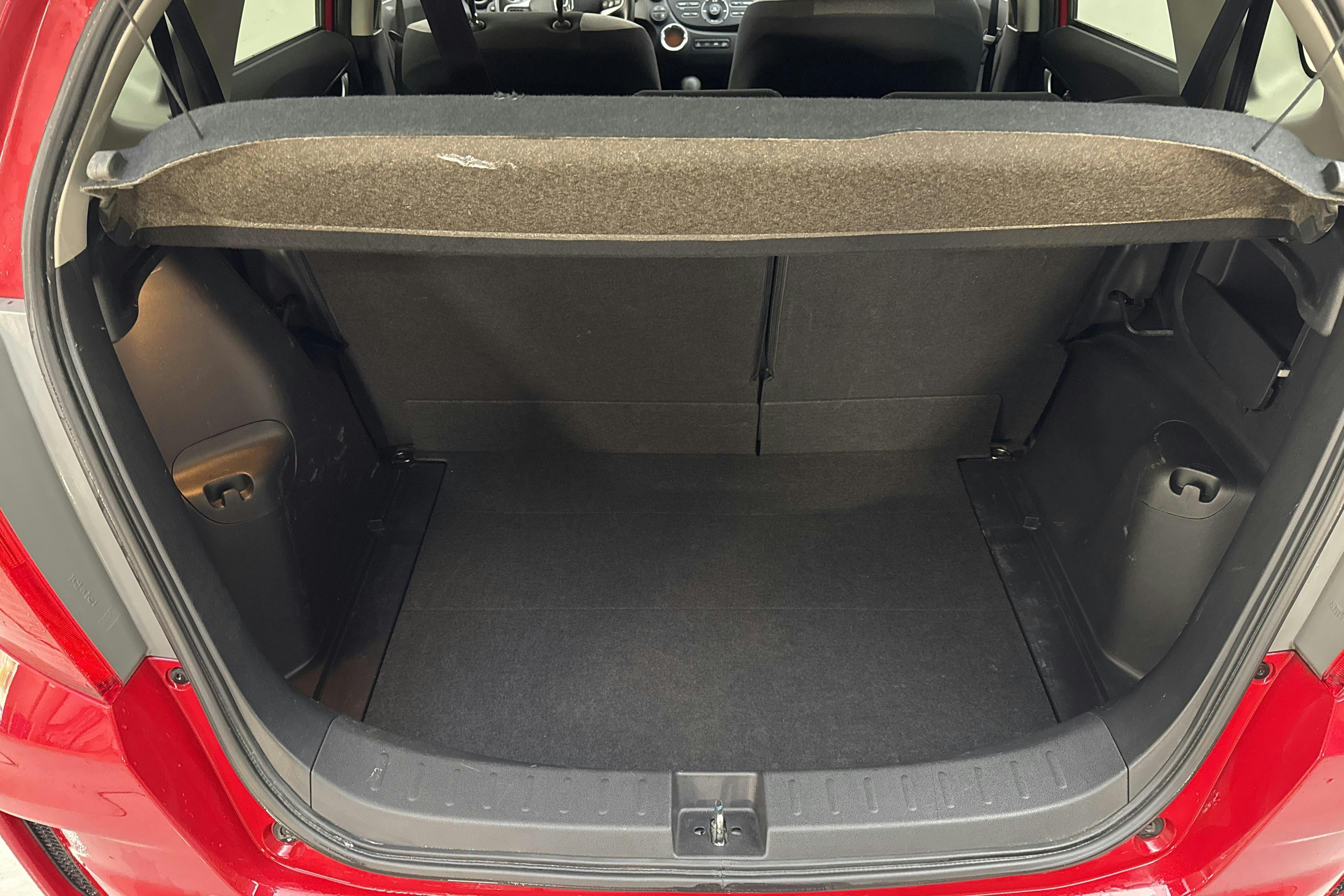 Honda Jazz 1.4 (100hk) - 73 490 km - Automatic - red - 2013