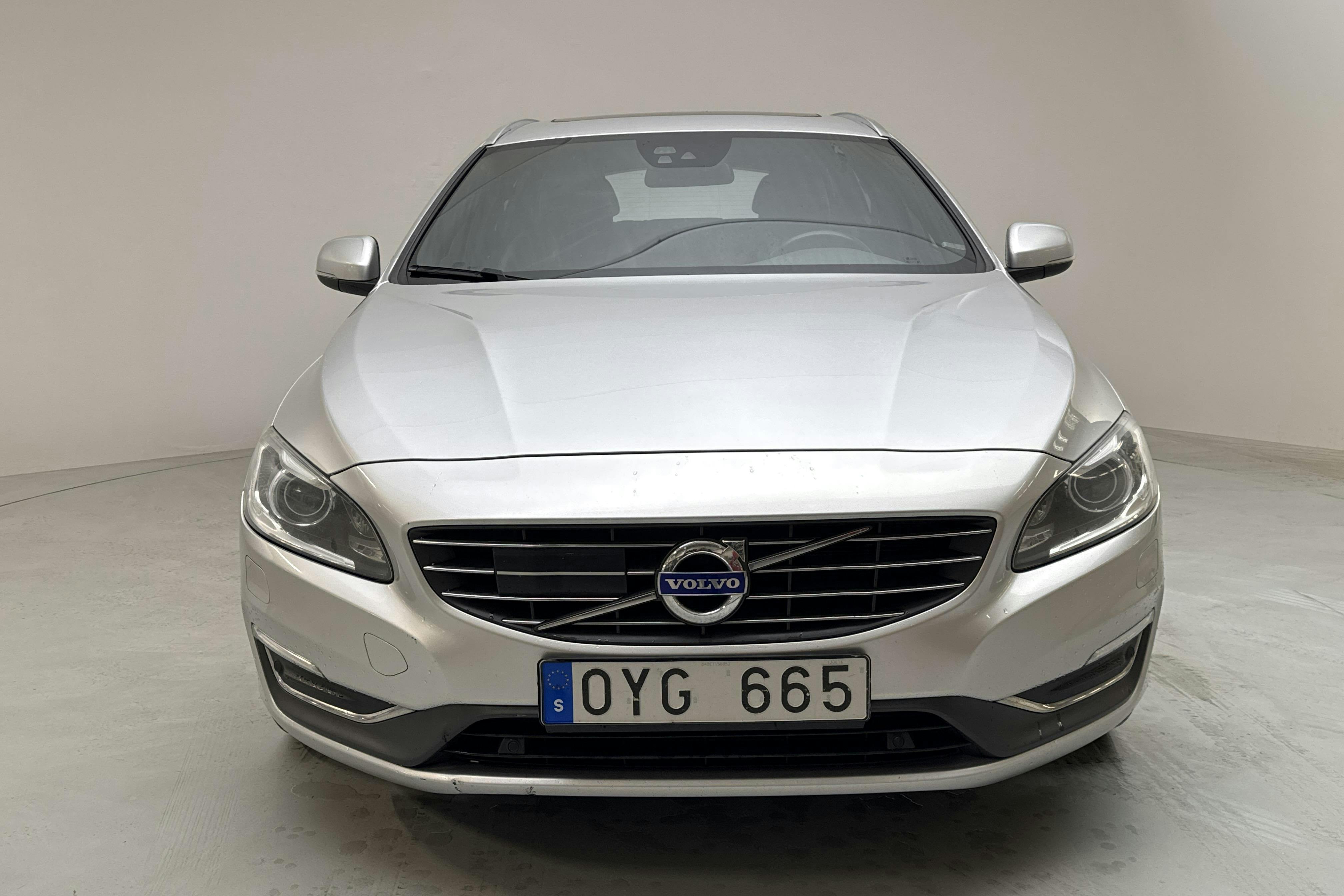 Volvo V60 D4 (163hk) - 17 124 mil - Automat - silver - 2014