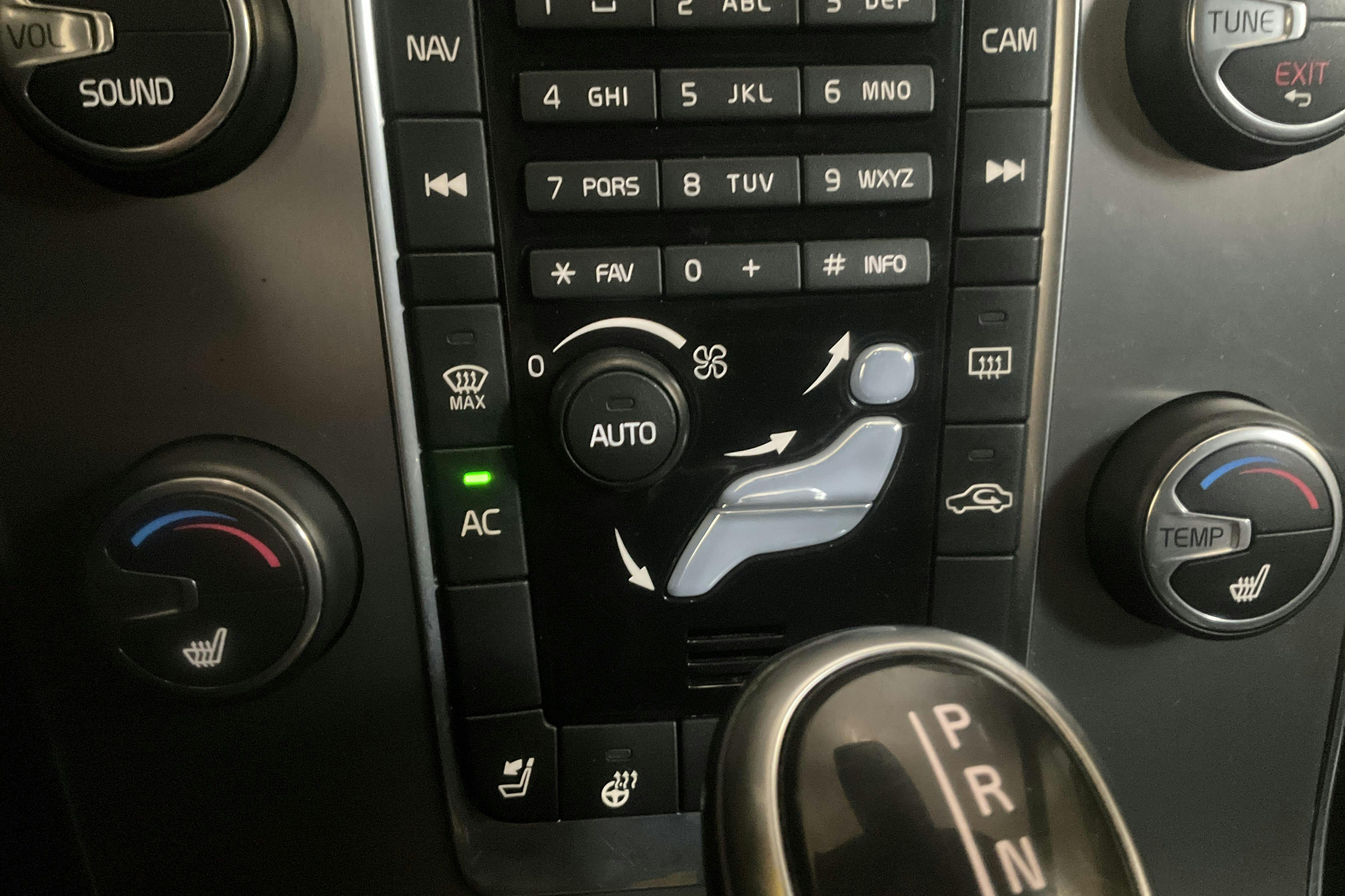 Volvo V60 D4 (163hk) - 17 124 mil - Automat - silver - 2014