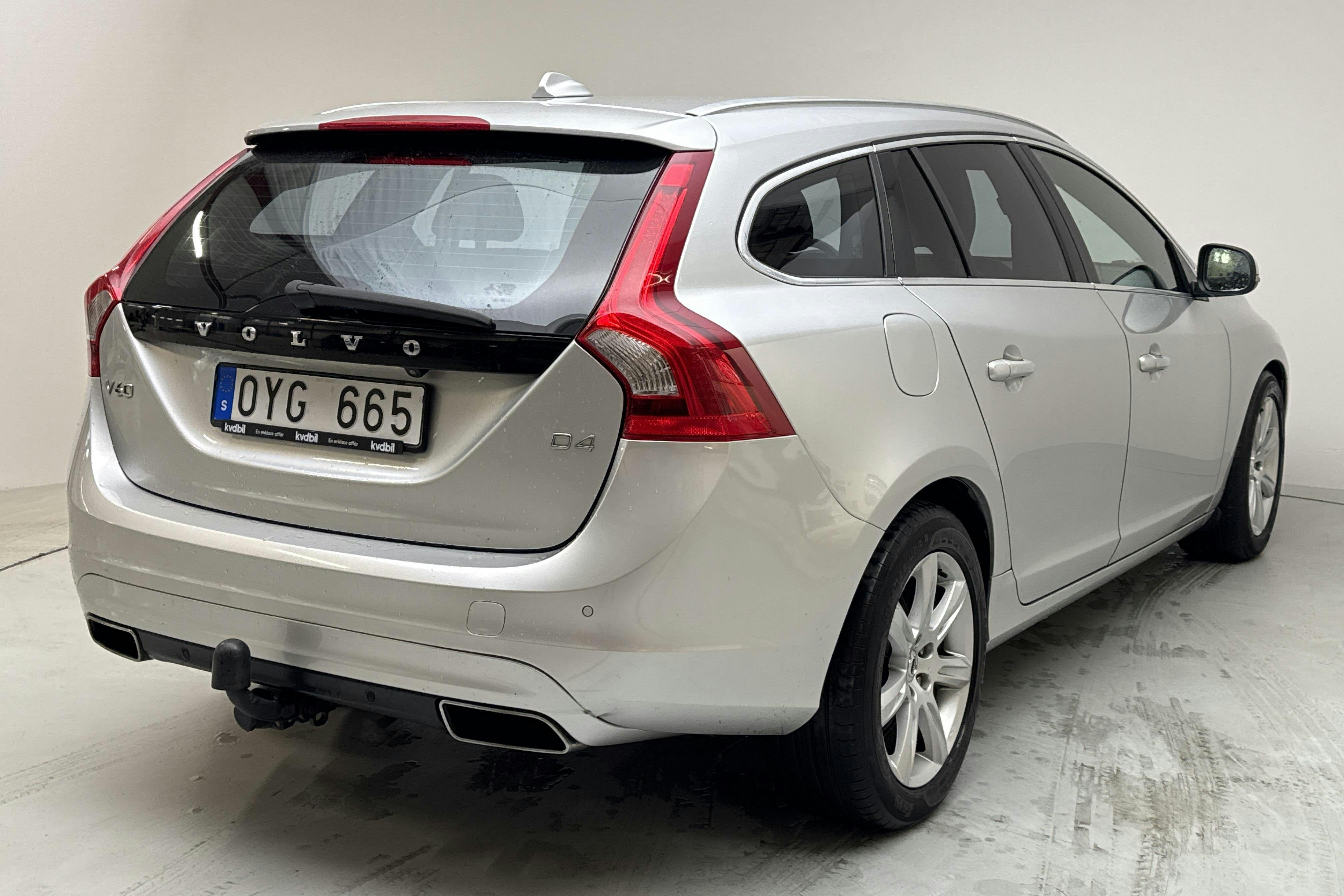 Volvo V60 D4 (163hk) - 17 124 mil - Automat - silver - 2014