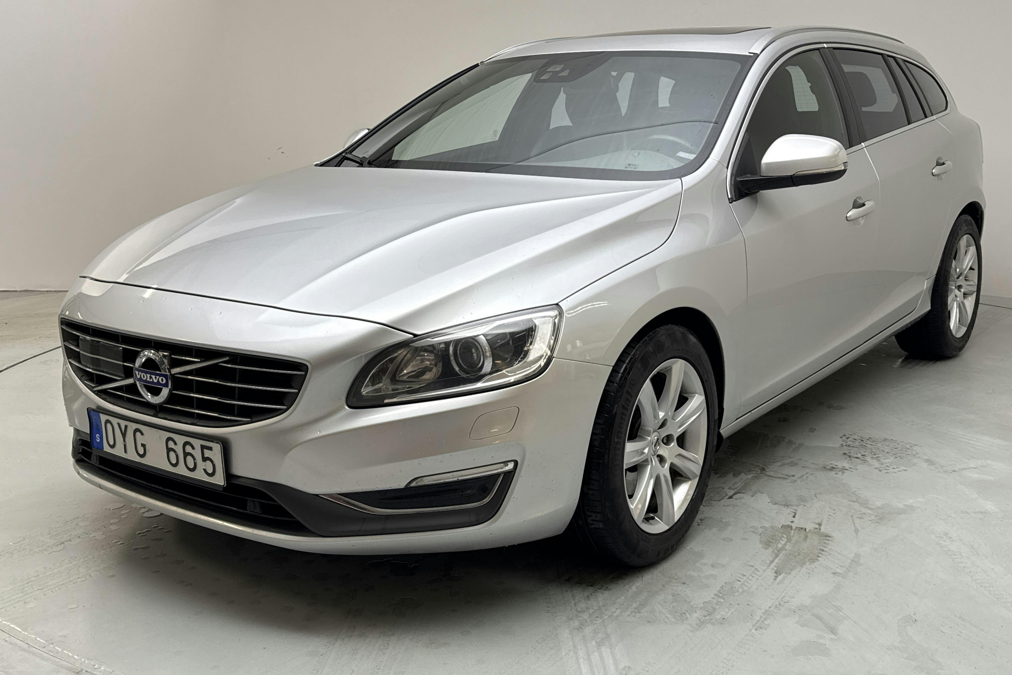 Volvo V60 D4 (163hk) - 171 240 km - Automatic - silver - 2014