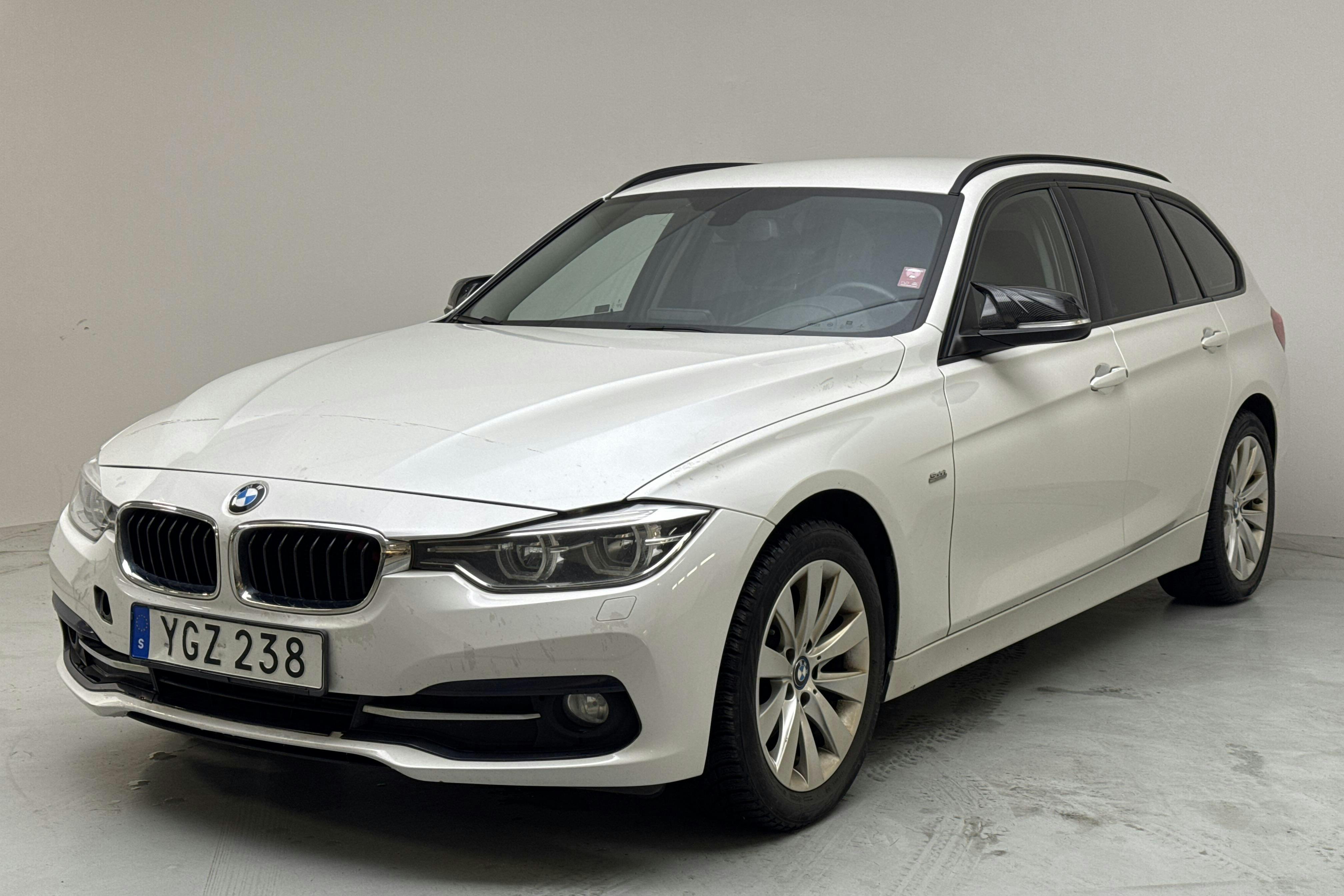 BMW 320d xDrive Touring, F31 (190hk) - 23 164 mil - Automat - vit - 2017