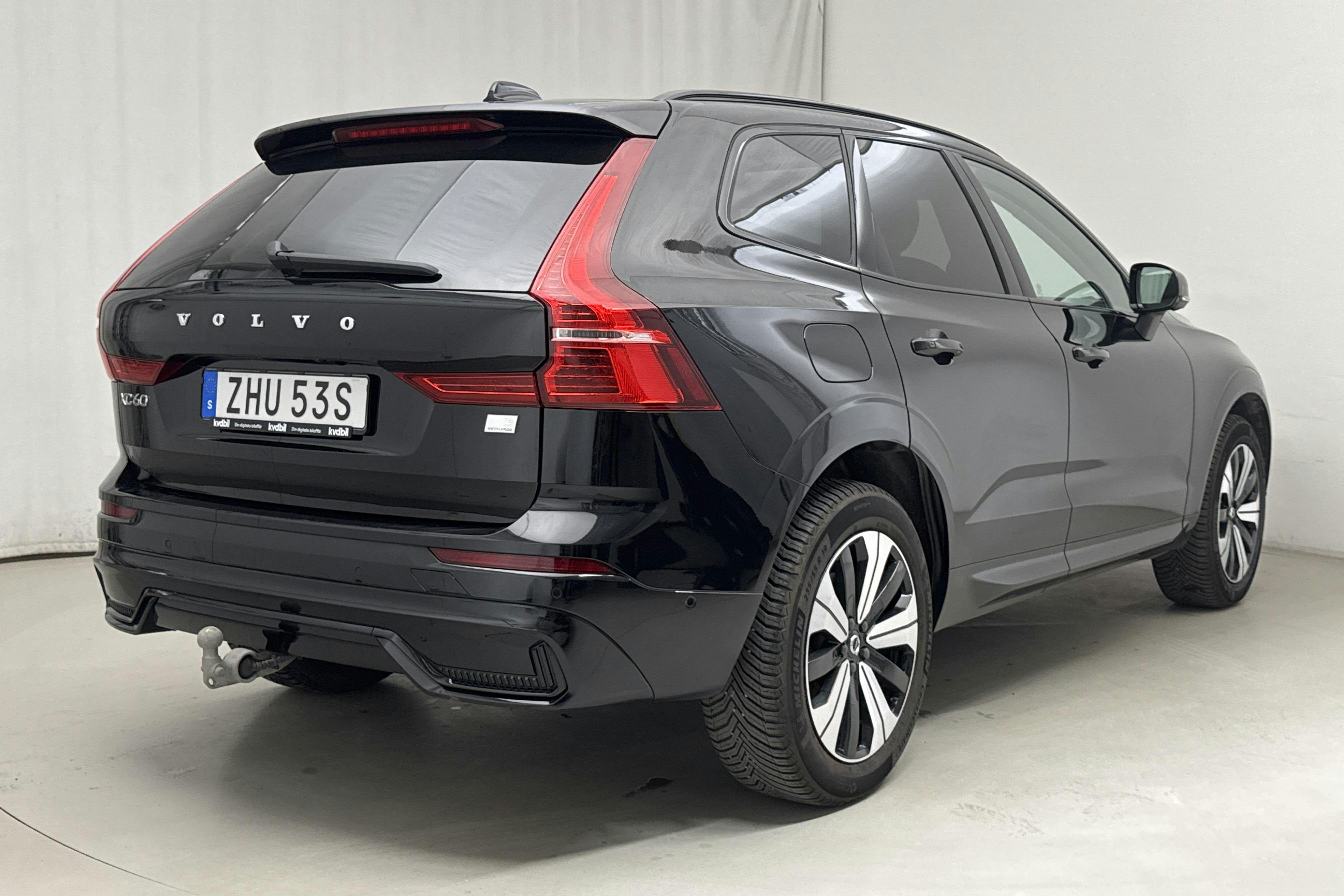 Volvo XC60 T6 AWD Recharge (350hk) - 3 869 mil - Automat - svart - 2023