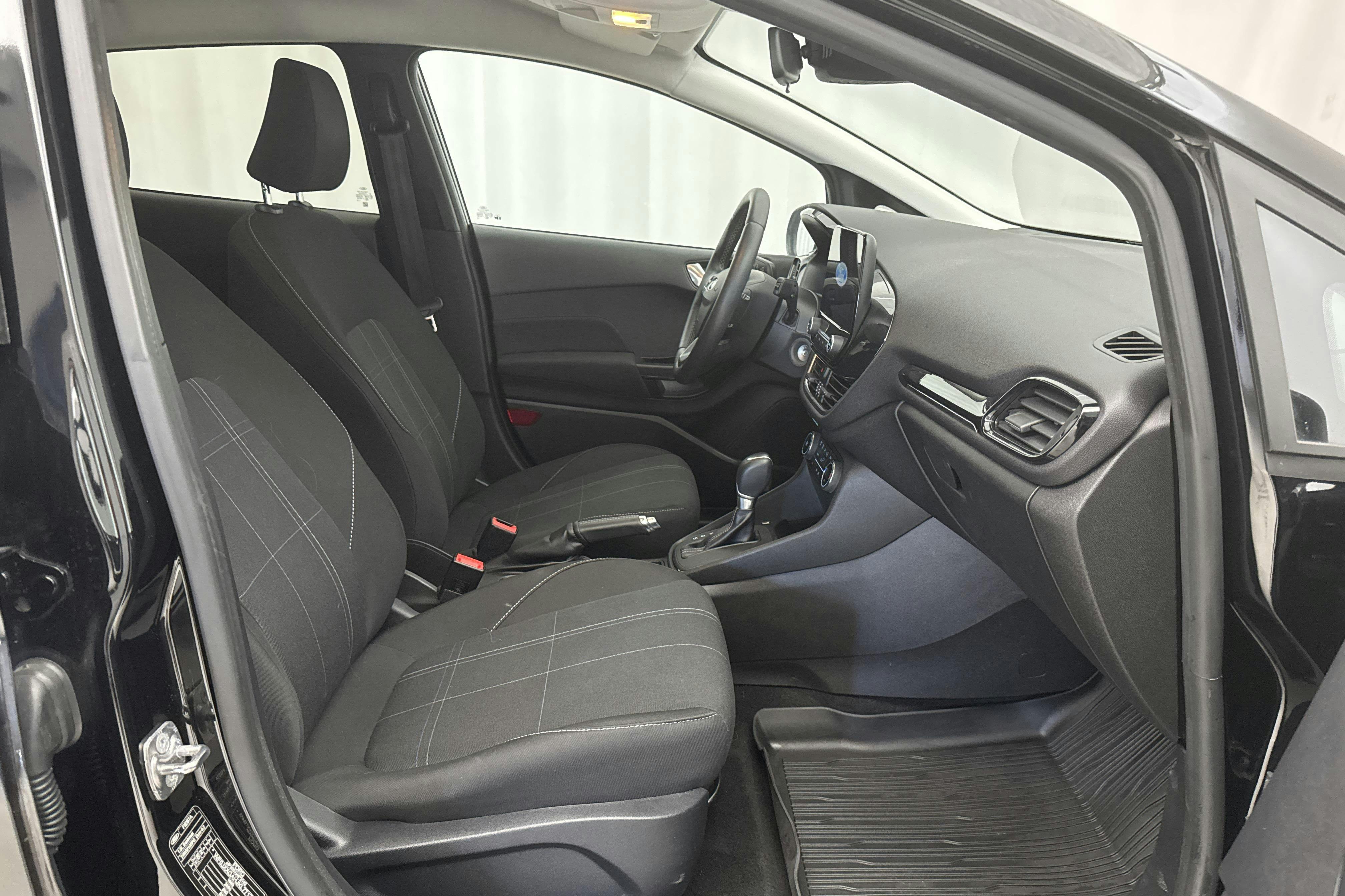 Ford Fiesta 1.0T EcoBoost 5dr (100hk) - 47 720 km - Automaatne - must - 2019