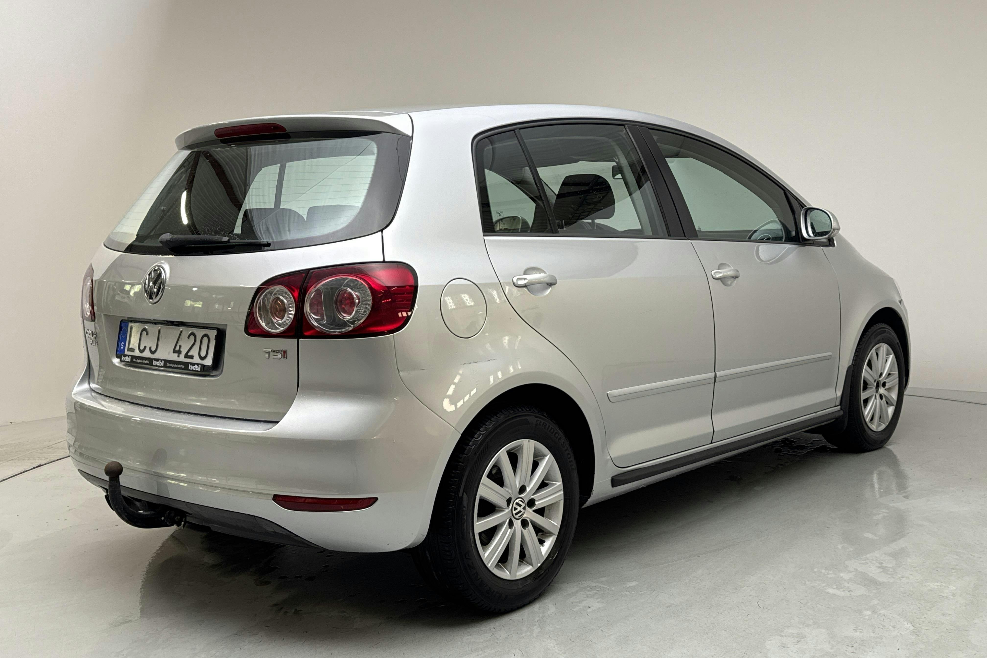 VW Golf VI 1.4 TSI Plus (122hk) - 16 440 mil - Manuell - silver - 2011