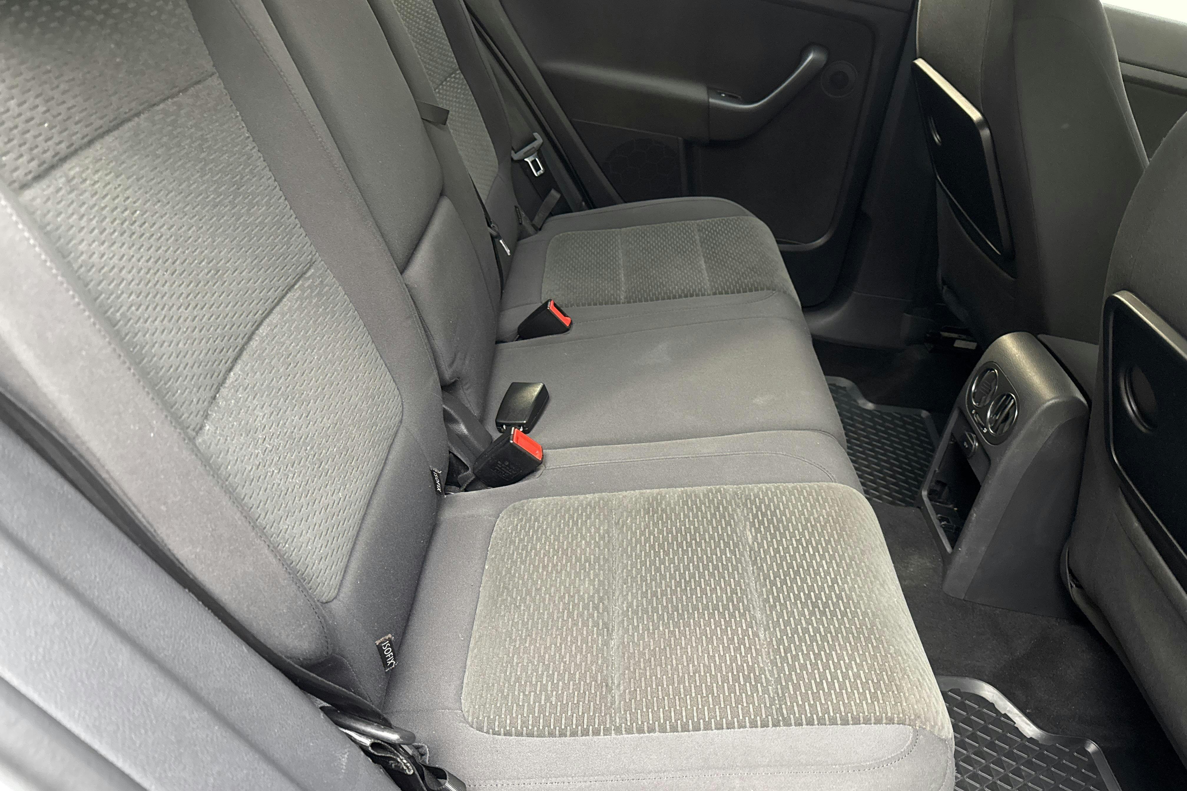 VW Golf VI 1.4 TSI Plus (122hk) - 16 440 mil - Manuell - silver - 2011