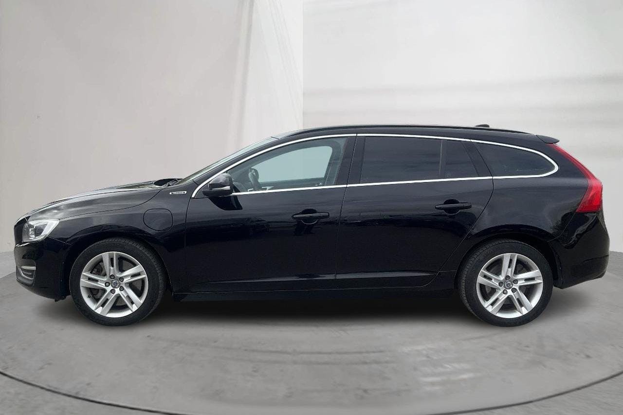 Volvo V60 D5 AWD Twin Engine (163hk) - 196 150 km - Automatic - black - 2017