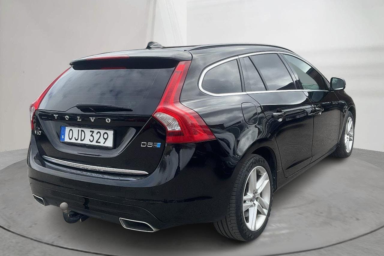 Volvo V60 D5 AWD Twin Engine (163hk) - 196 150 km - Automatic - black - 2017