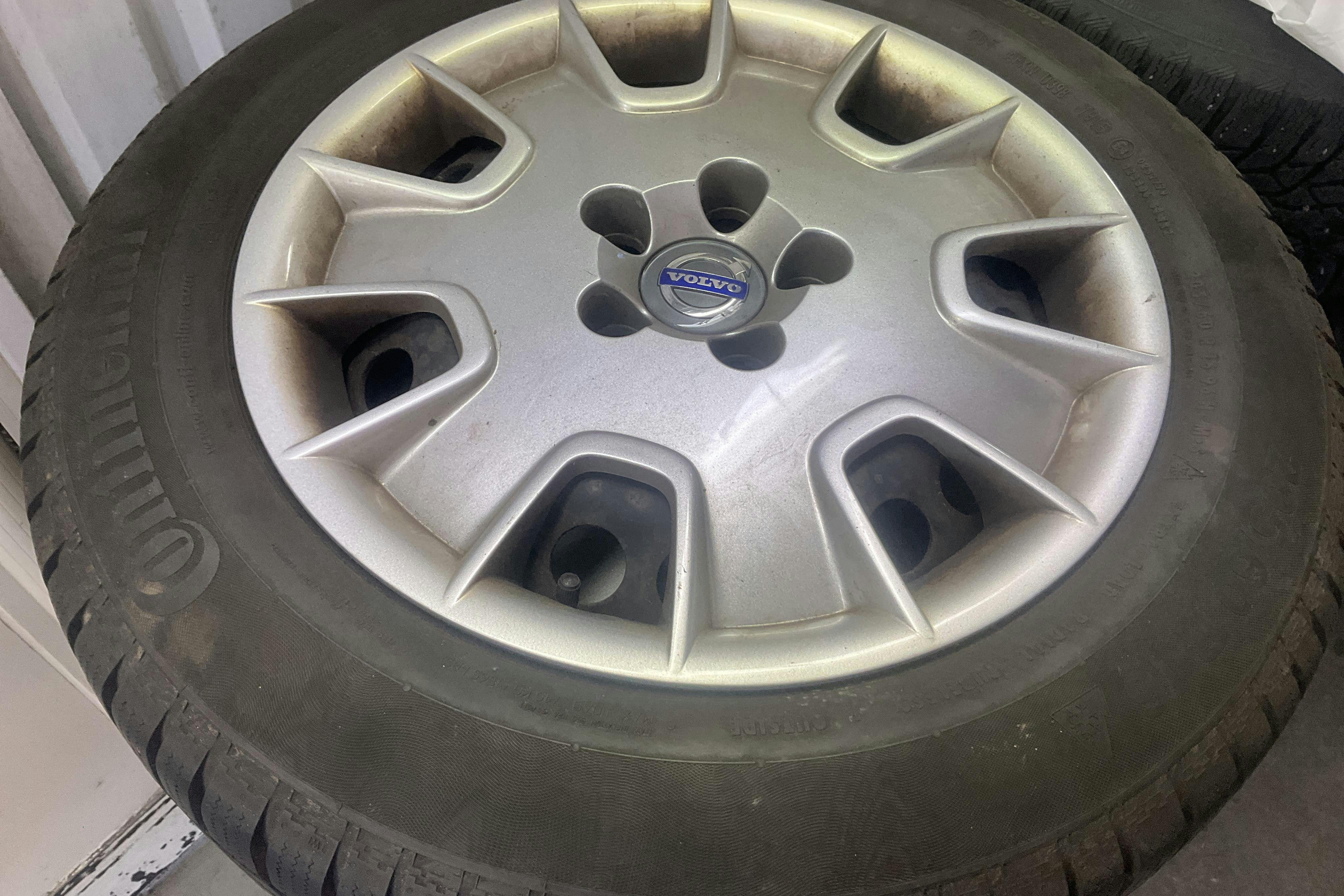 Volvo V70 II 2.0F (145hk) - 16 672 mil - Manuell - Dark Blue - 2009