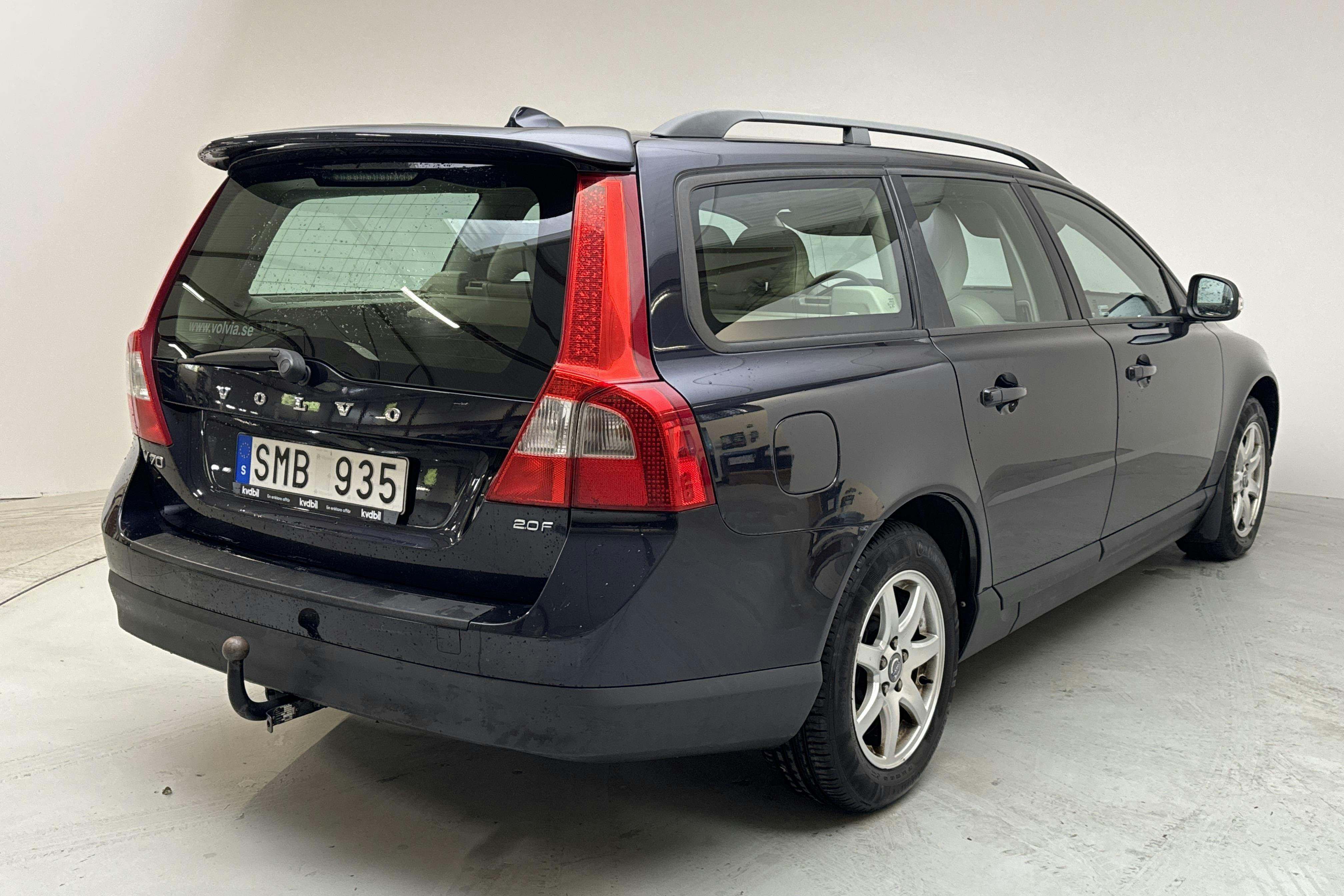 Volvo V70 II 2.0F (145hk) - 16 672 mil - Manuell - Dark Blue - 2009