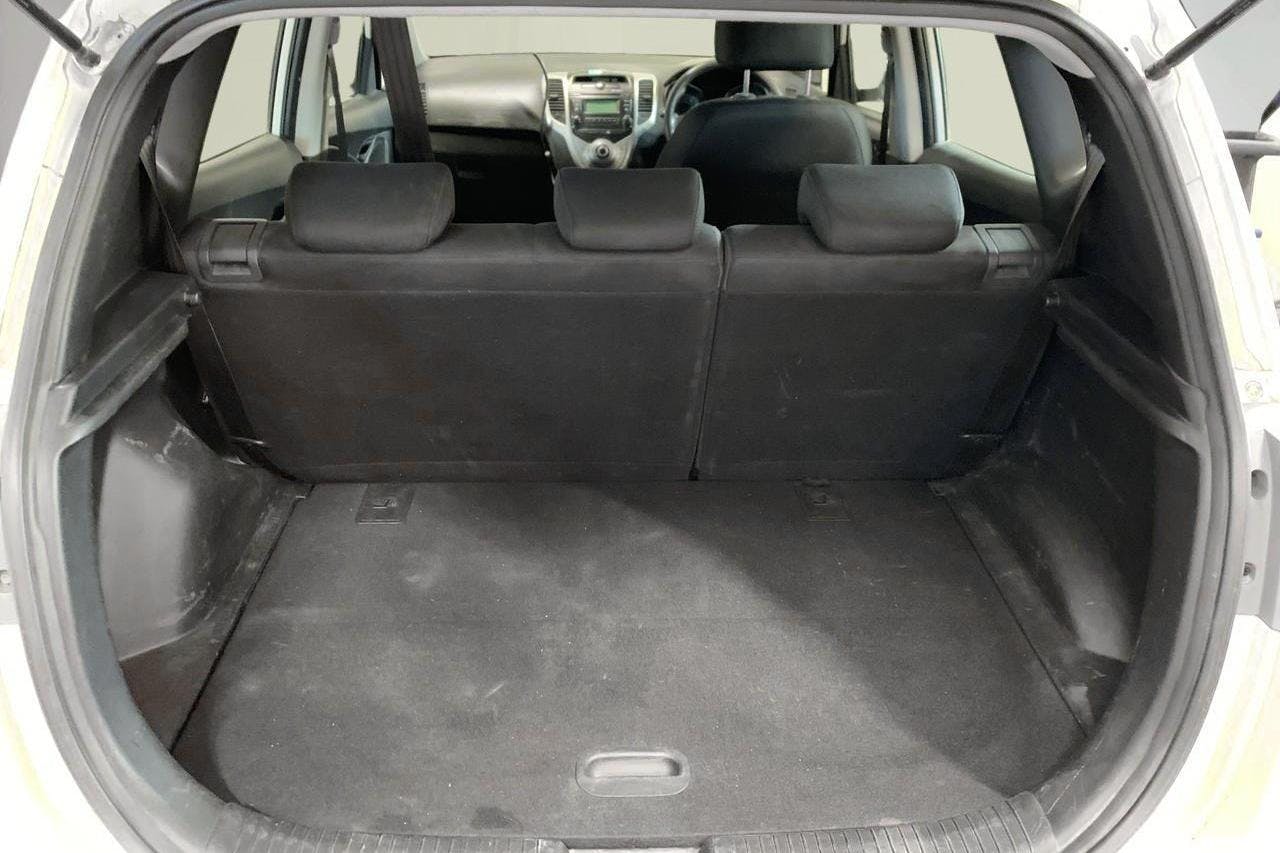 Hyundai ix20 1.6 (125hk) - 236 600 km - Automaatne - valge - 2014