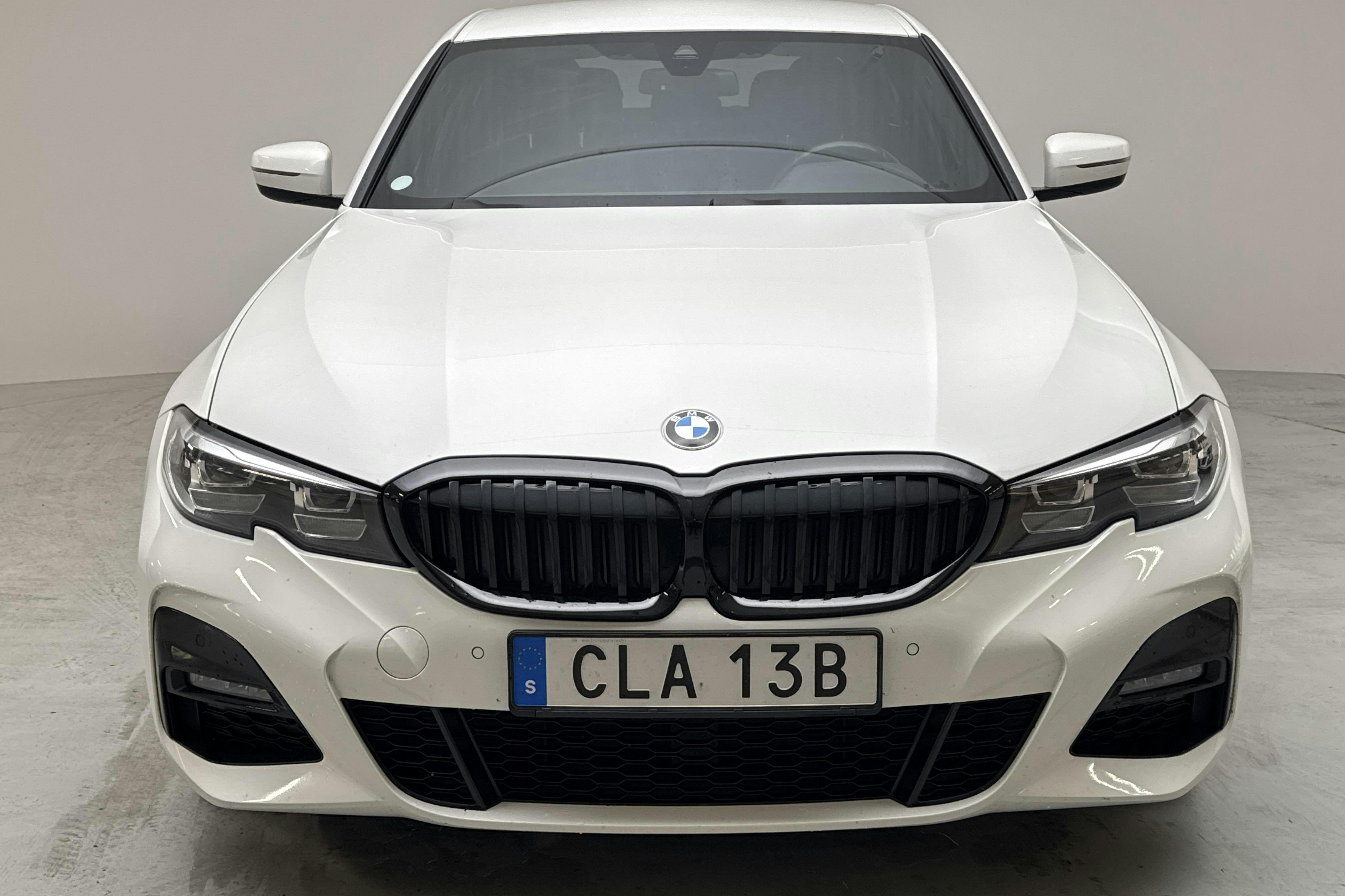 BMW 320d xDrive Sedan, G20 (190hk+11hk) - 9 404 mil - Automat - vit - 2022