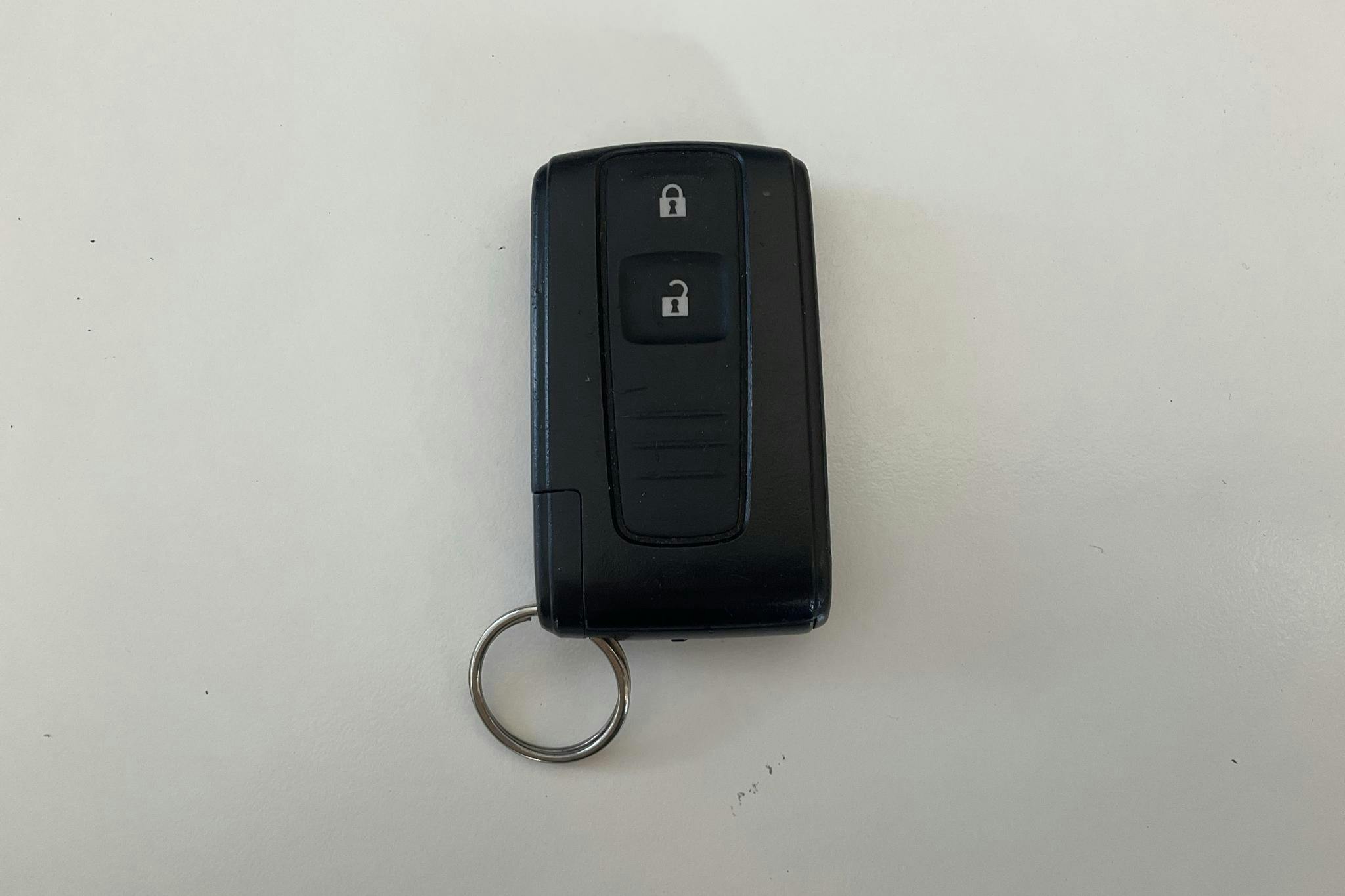 Toyota Prius 1.5 Hybrid (78hk) - 12 544 mil - Automat - silver - 2006