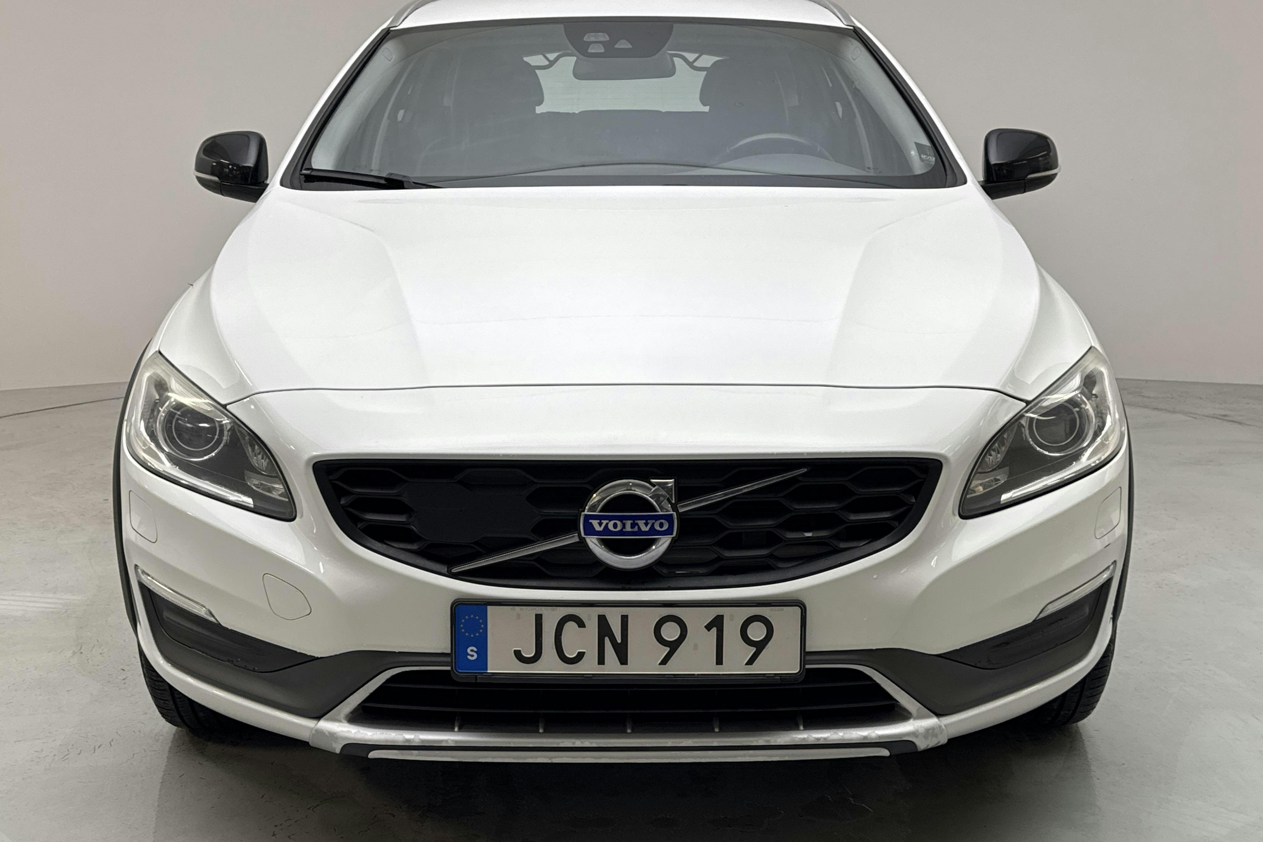 Volvo V60 D3 Cross Country (150hk) - 12 651 mil - Automat - vit - 2016