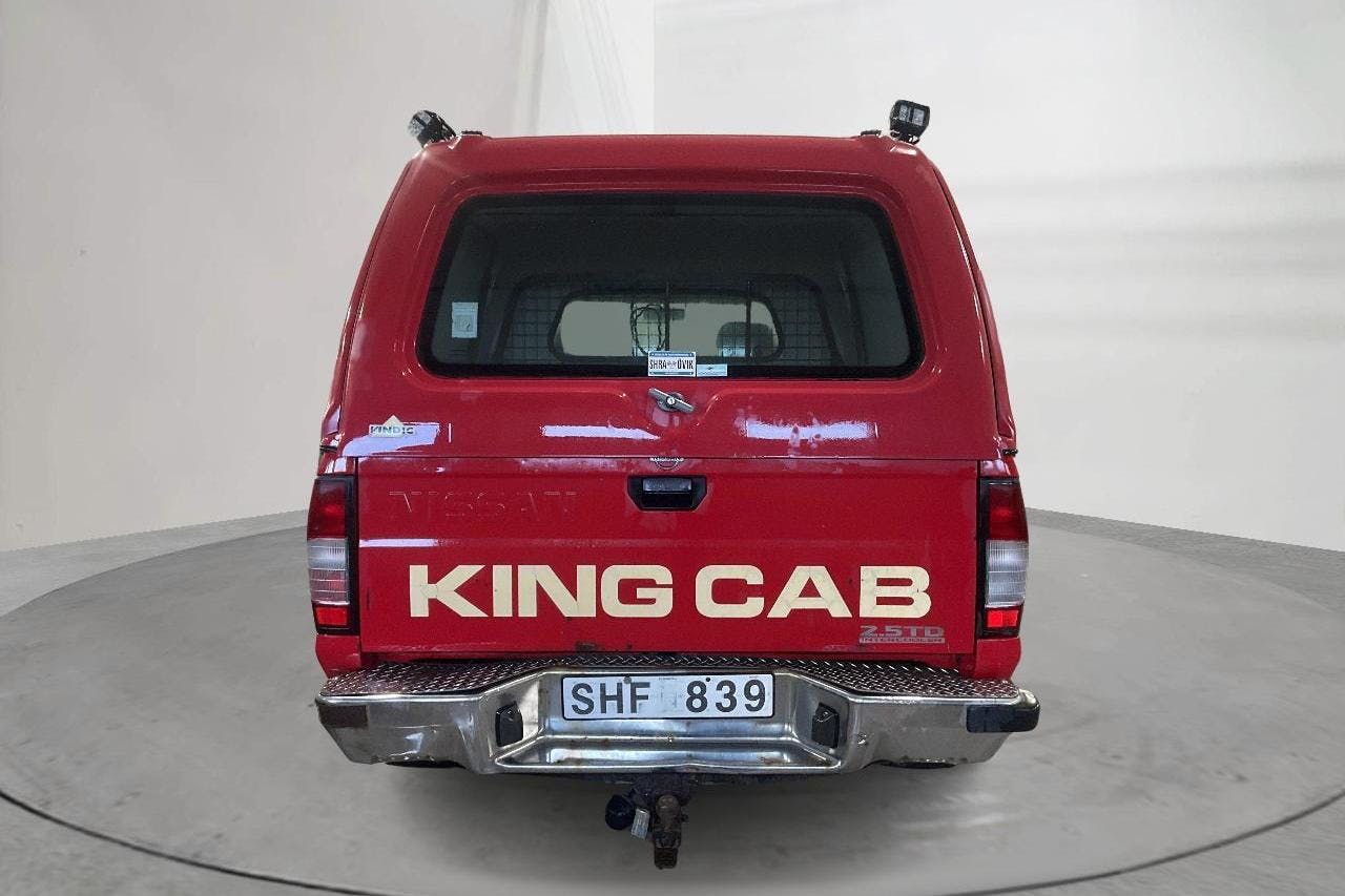 Nissan King Cab 2.5D 4WD (104hk) - 19 815 mil - Manuell - röd - 2001