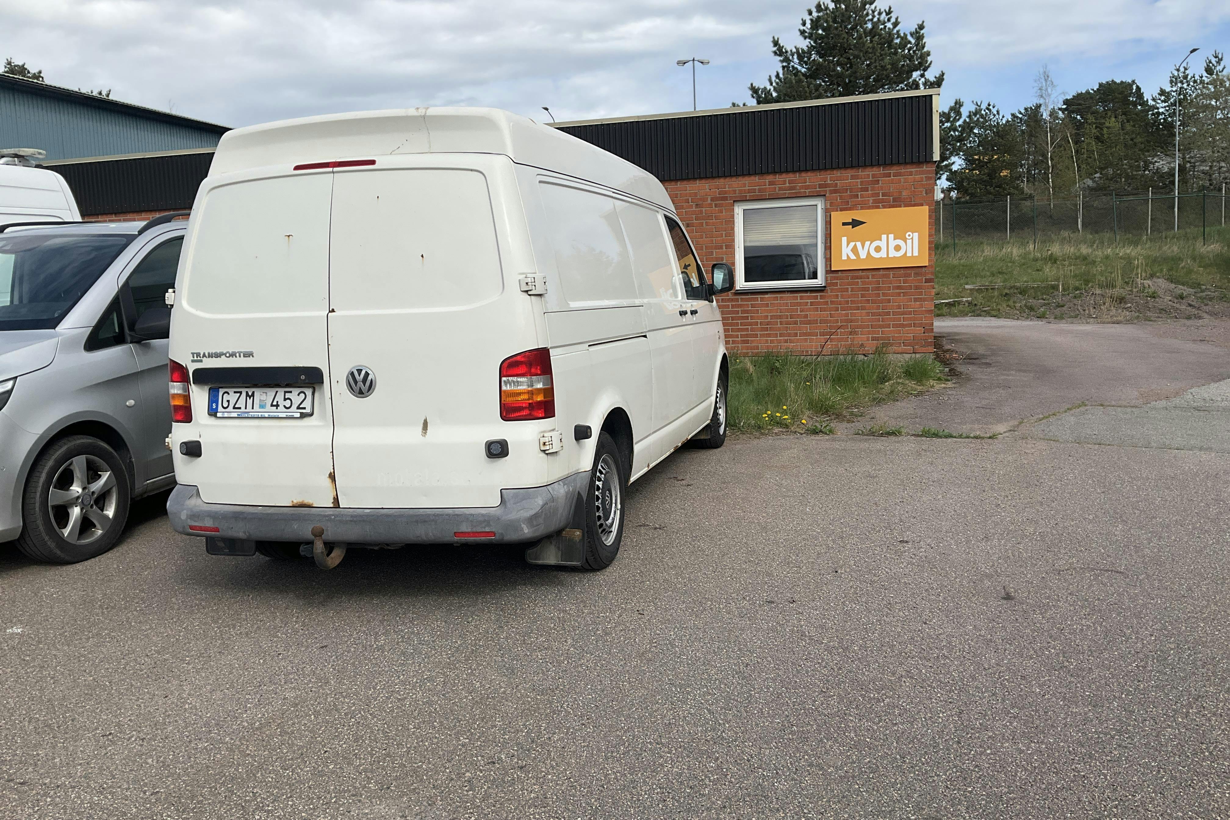 VW Transporter T5 2.0 Ecofuel (115hk) - 114 920 km - Käsitsi - valge - 2008