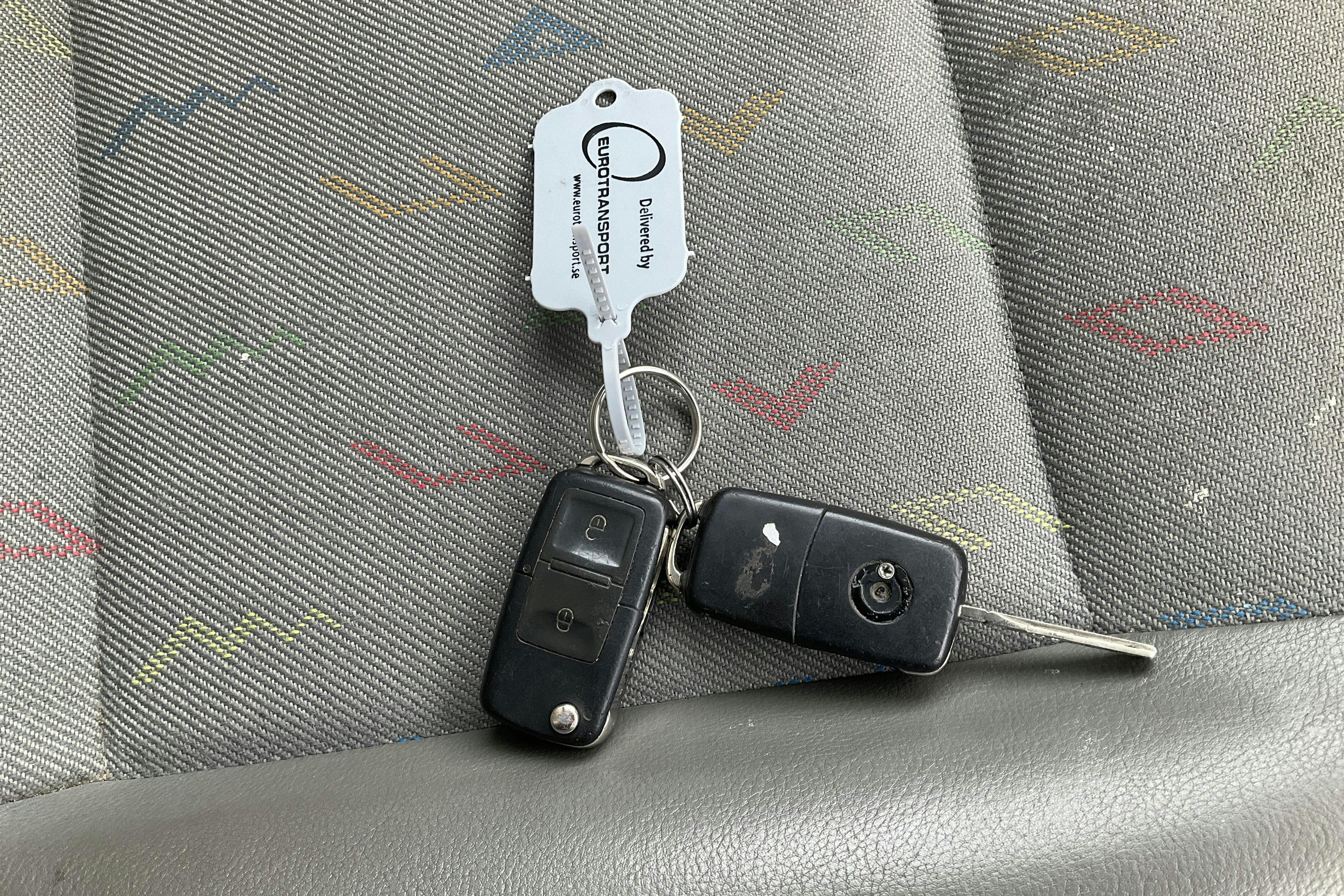 VW Transporter T5 2.0 Ecofuel (115hk) - 114 920 km - Käsitsi - valge - 2008
