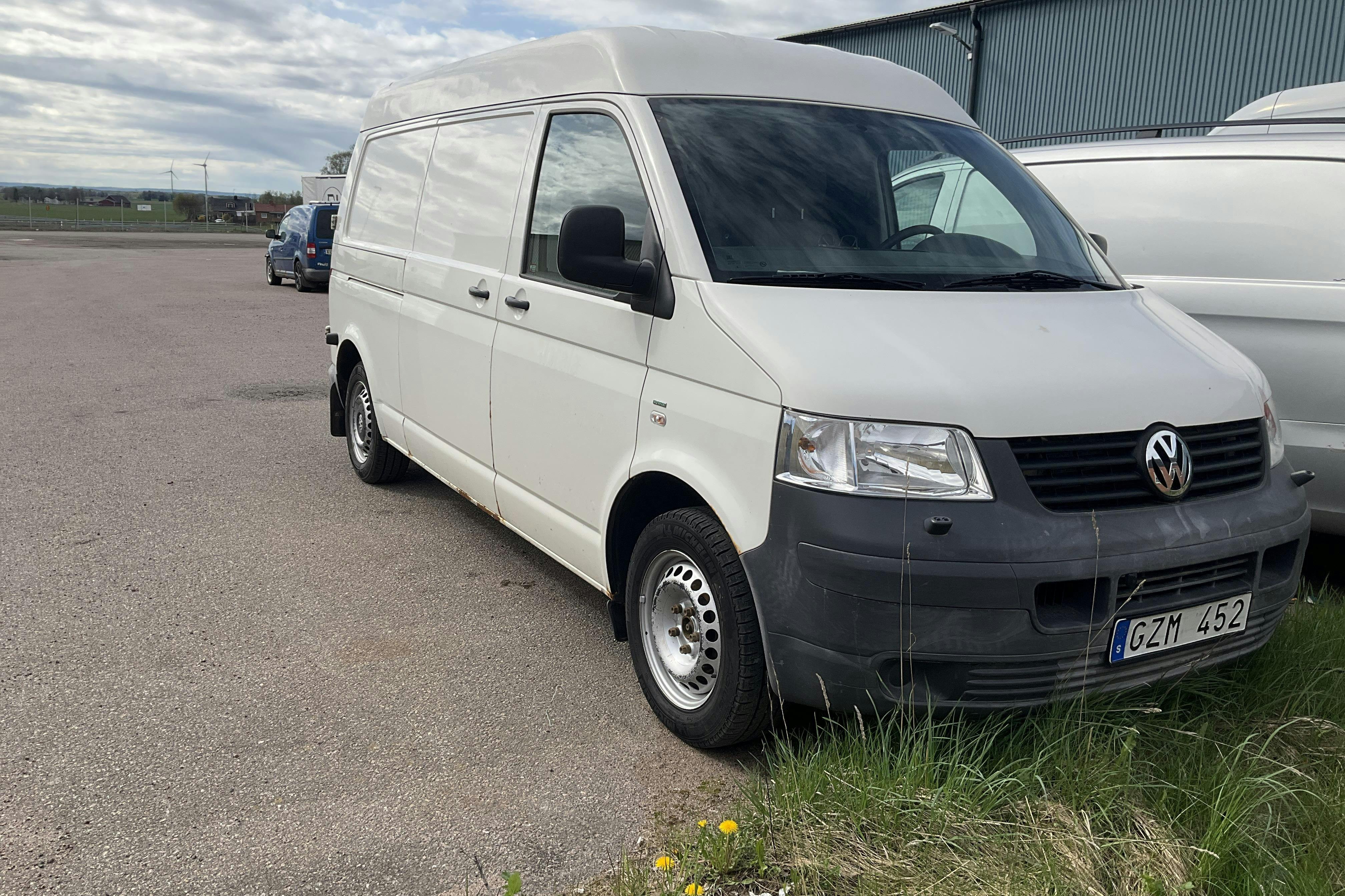 VW Transporter T5 2.0 Ecofuel (115hk) - 114 920 km - Käsitsi - valge - 2008