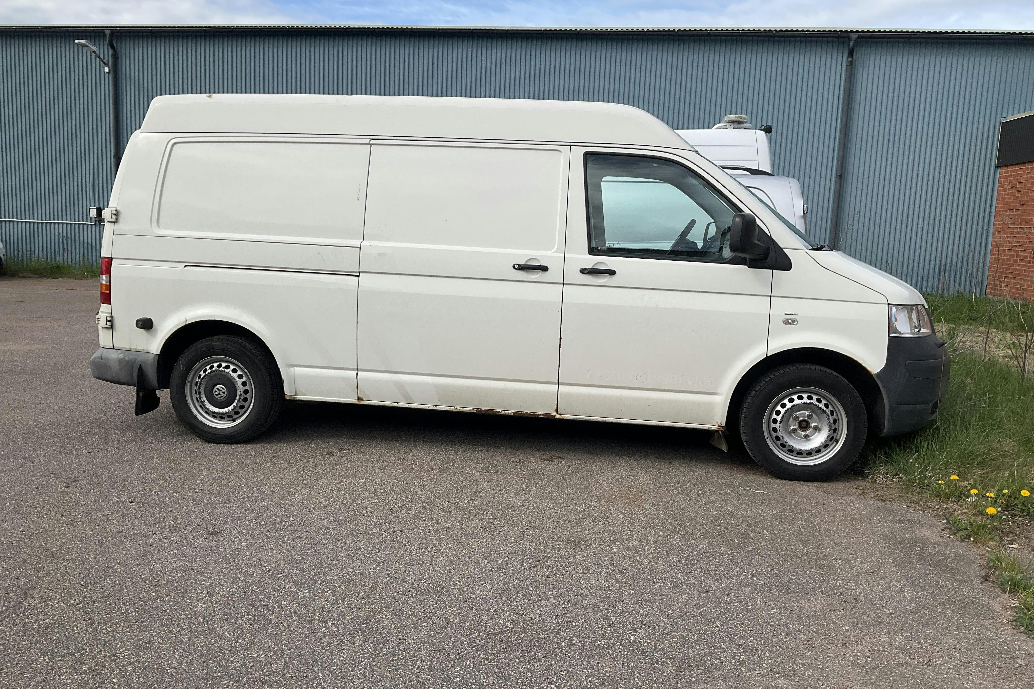 VW Transporter T5 2.0 Ecofuel (115hk) - 114 920 km - Käsitsi - valge - 2008