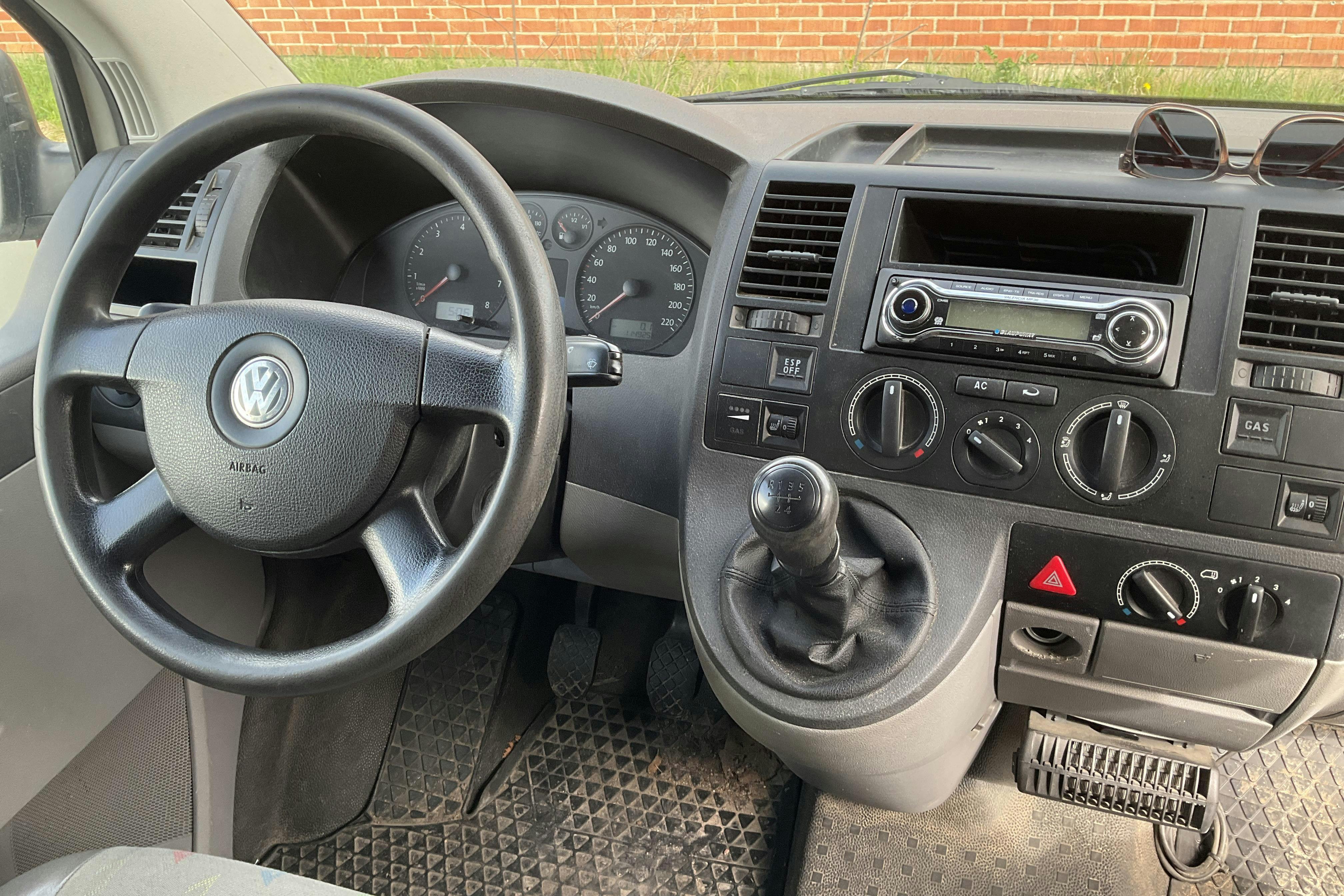 VW Transporter T5 2.0 Ecofuel (115hk) - 114 920 km - Käsitsi - valge - 2008