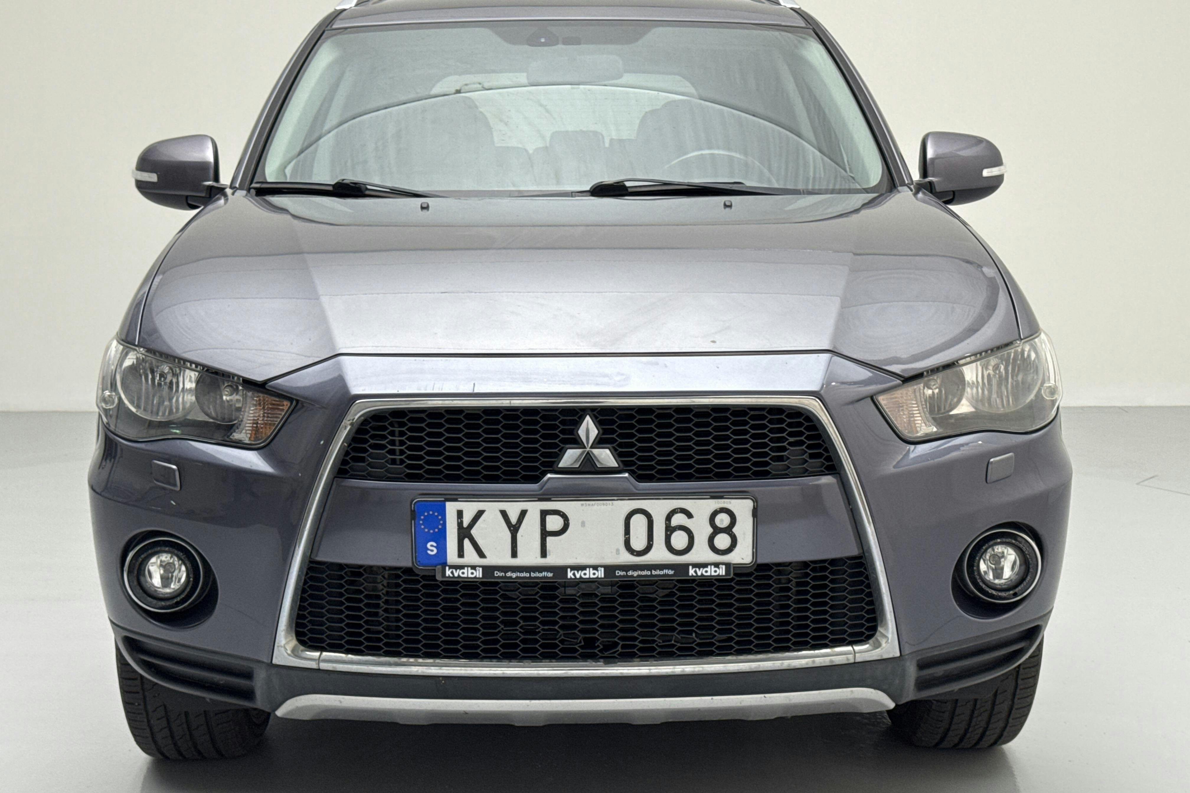 Mitsubishi Outlander 2.4 FFV (170hk) - 28 931 mil - Manuell - grå - 2010