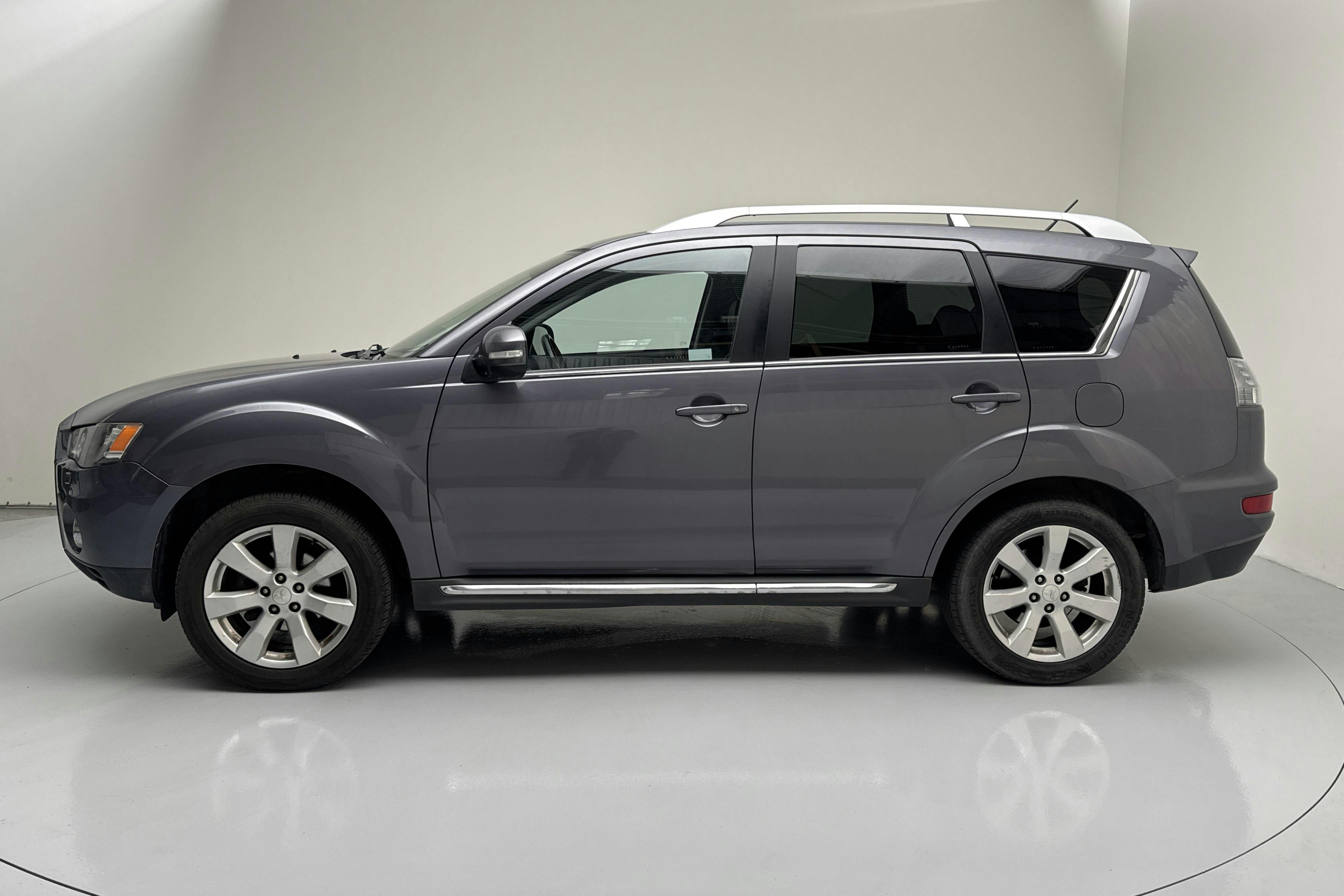 Mitsubishi Outlander 2.4 FFV (170hk) - 28 931 mil - Manuell - grå - 2010