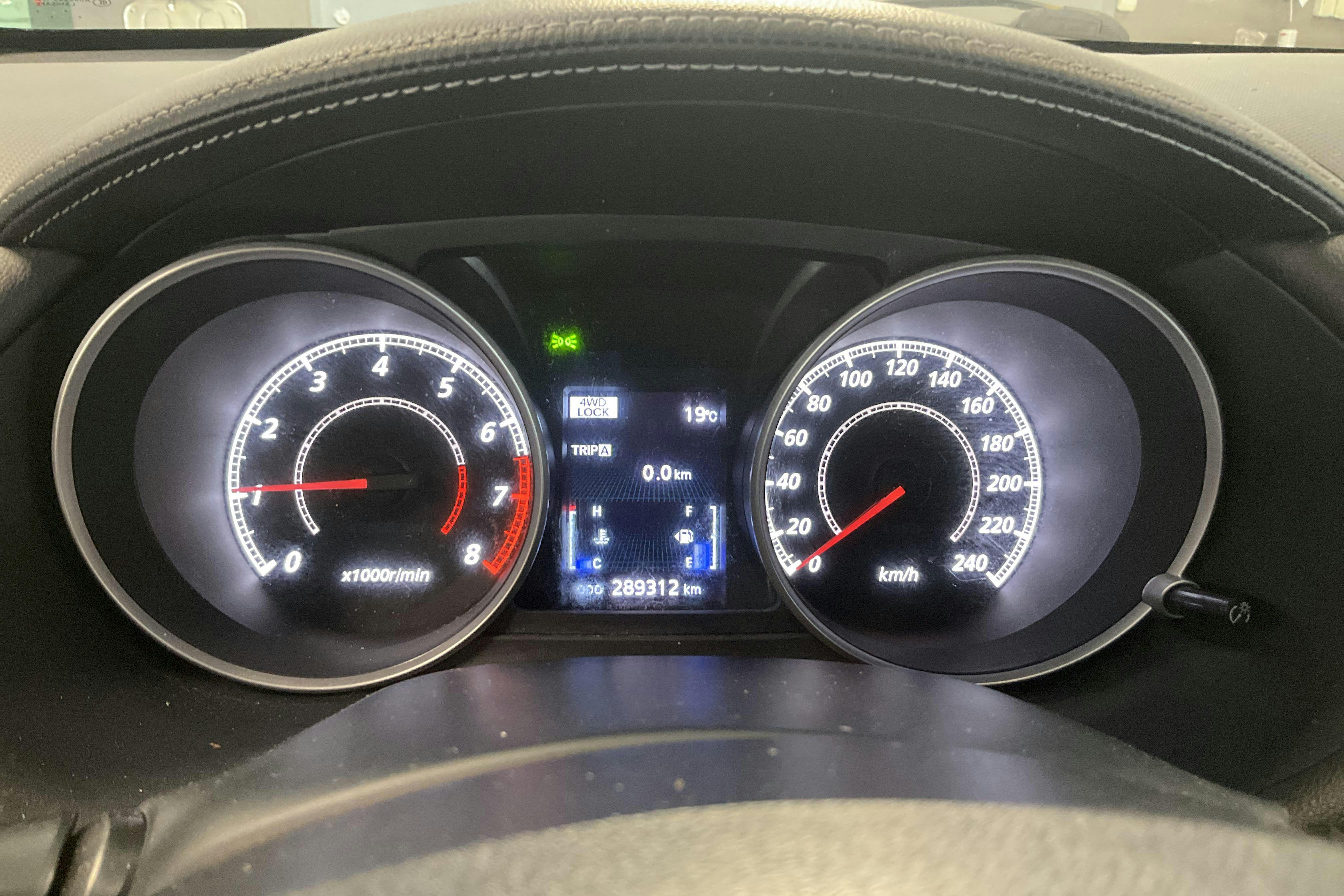 Mitsubishi Outlander 2.4 FFV (170hk) - 28 931 mil - Manuell - grå - 2010