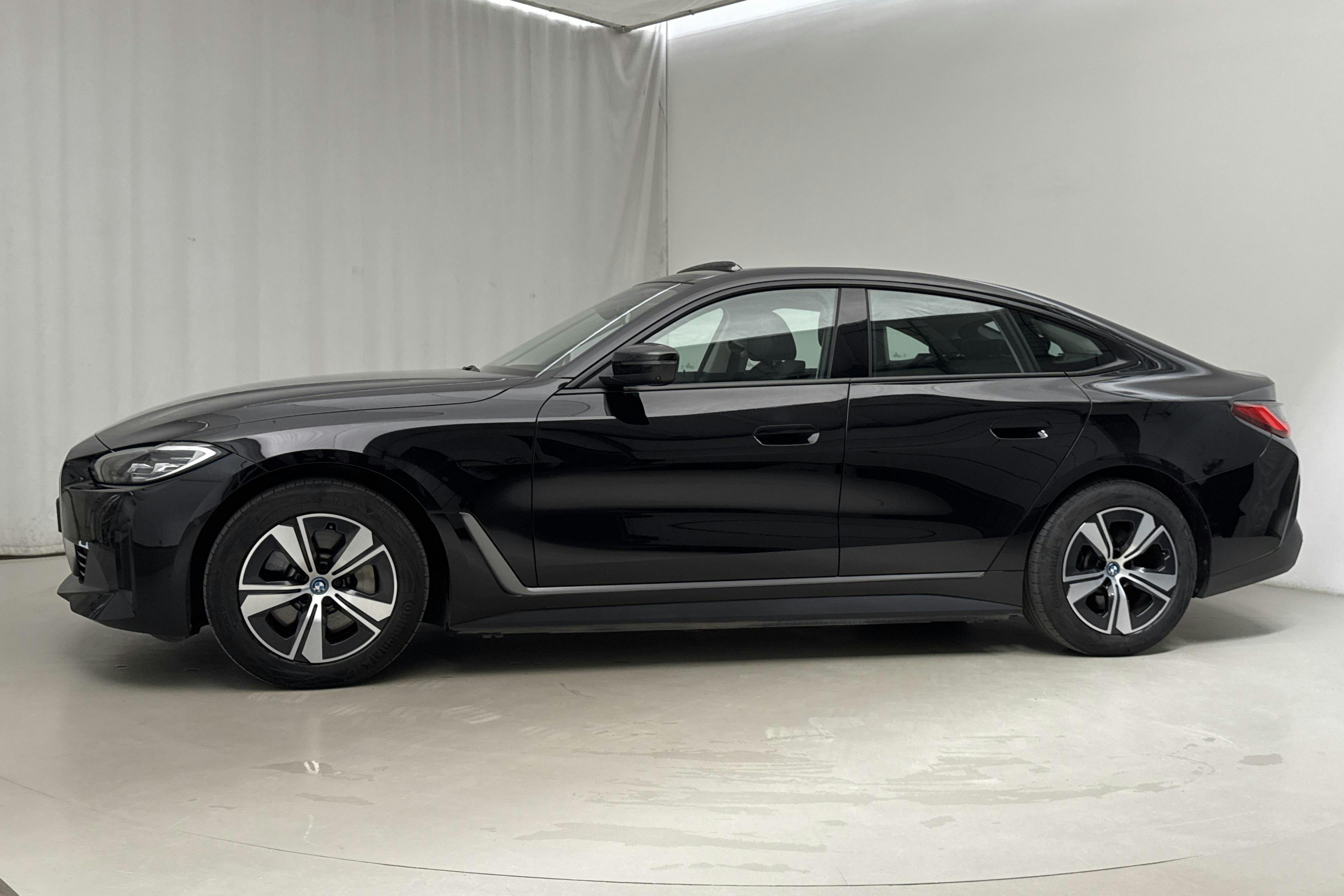 BMW i4 eDrive40, G26 (330hk) - 40 550 km - Automatic - black - 2022