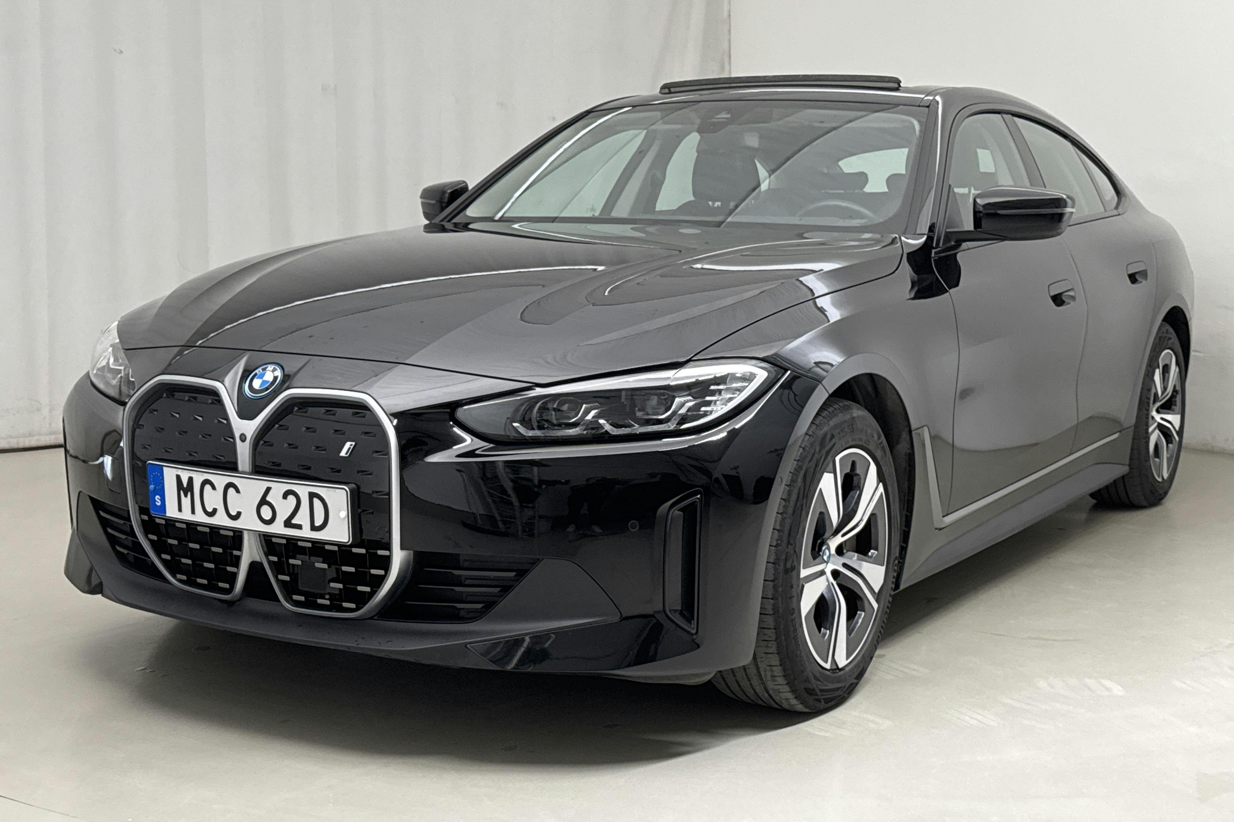 BMW i4 eDrive40, G26 (330hk) - 4 055 mil - Automat - svart - 2022