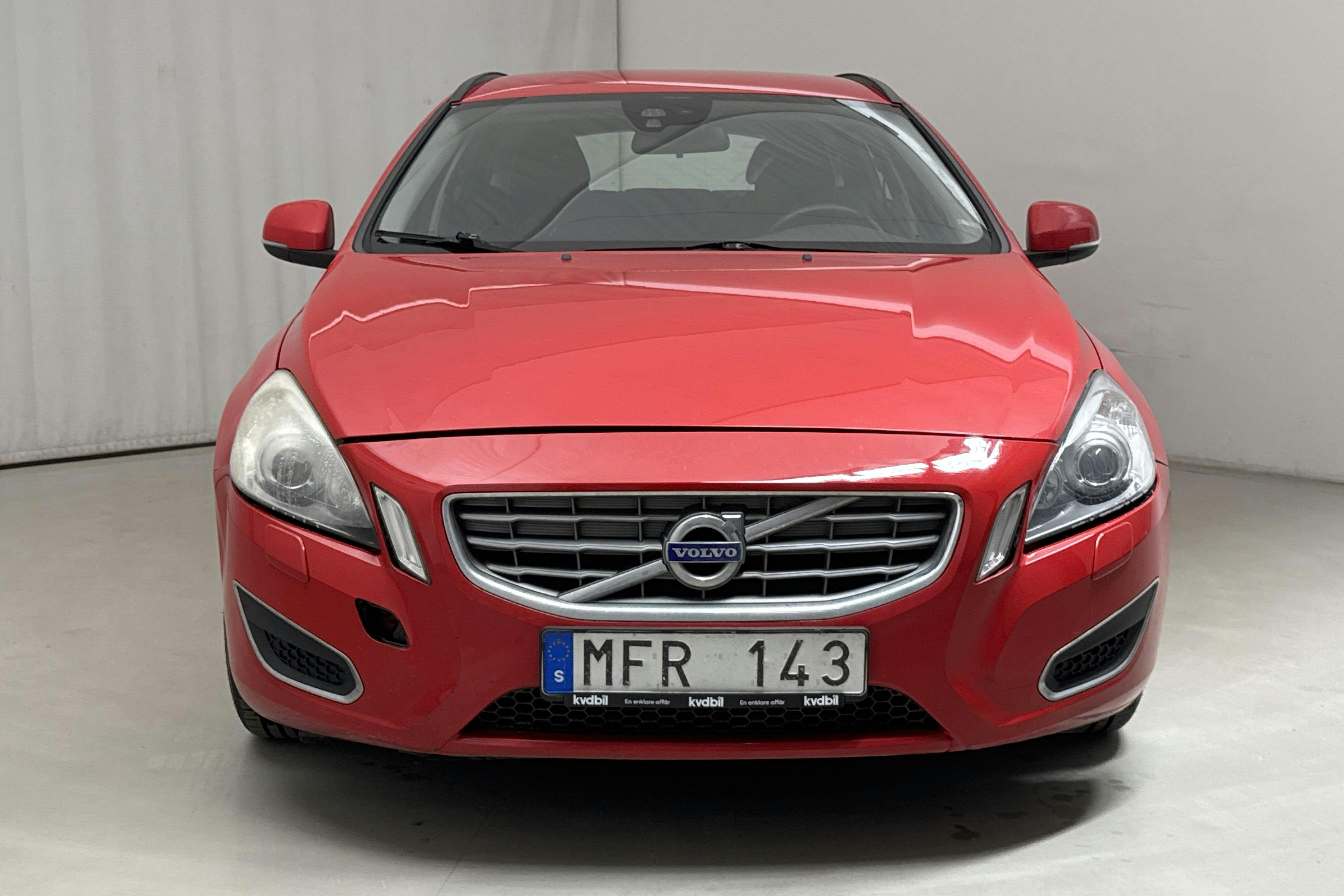 Volvo V60 D2 (115hk) - 248 070 km - Manual - red - 2012