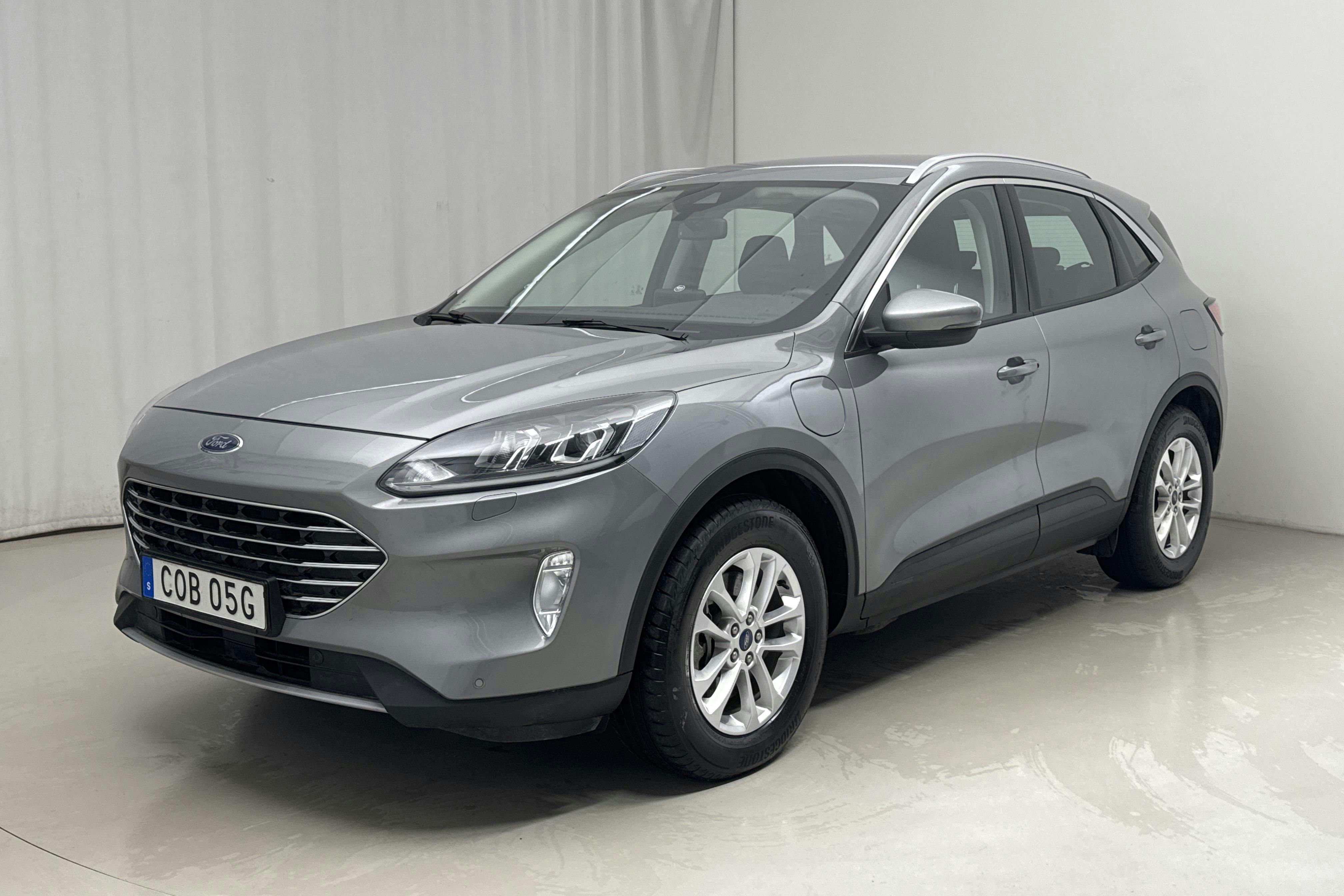 Ford Kuga 2.5 PHEV (225hk) - 39 980 km - Automatic - gray - 2021