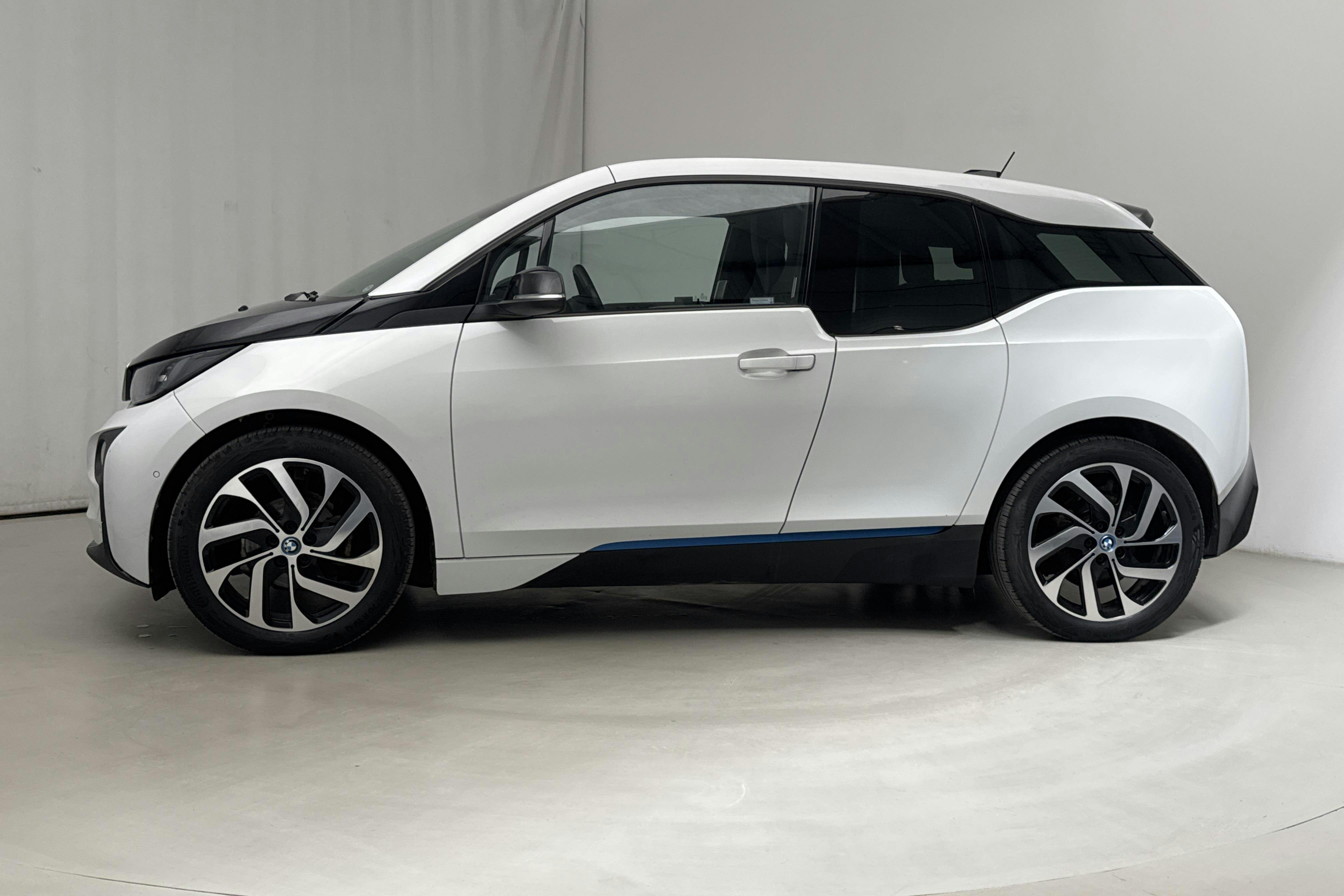 BMW i3 94Ah, I01 (170hk) - 11 210 mil - Automat - vit - 2017