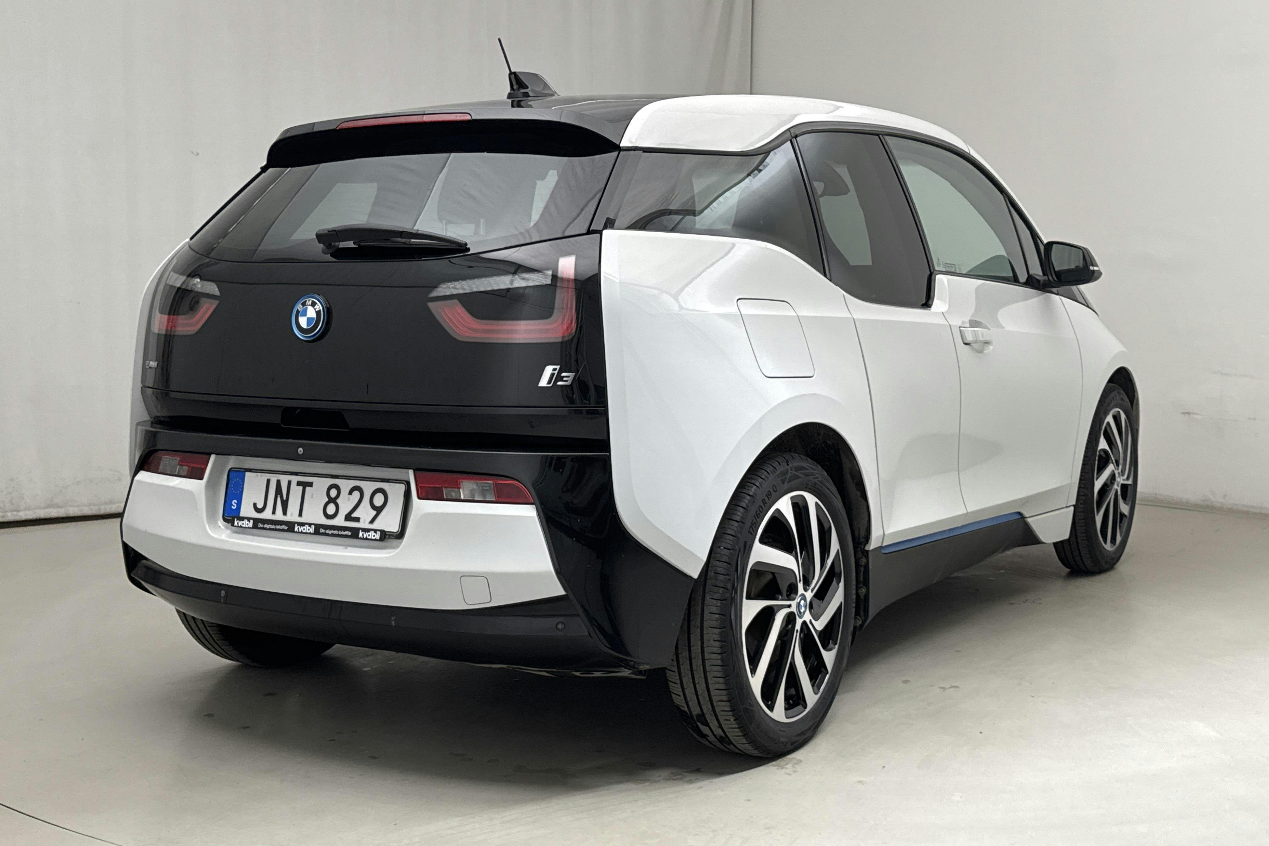 BMW i3 94Ah, I01 (170hk) - 11 210 mil - Automat - vit - 2017