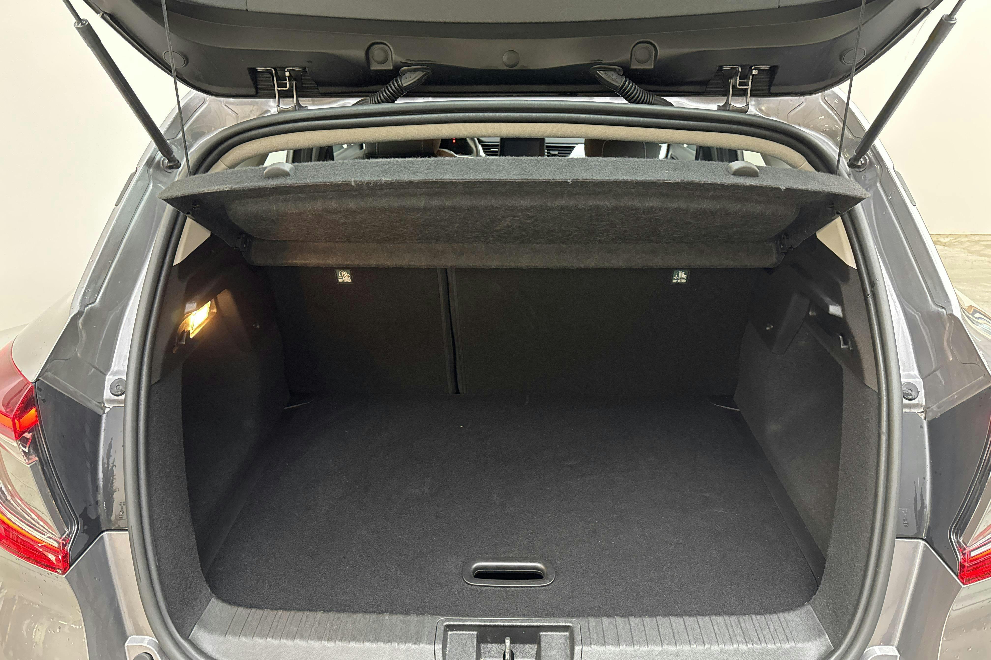 Renault Captur 1.3 TCe (130hk) - 7 198 mil - Automat - grå - 2020