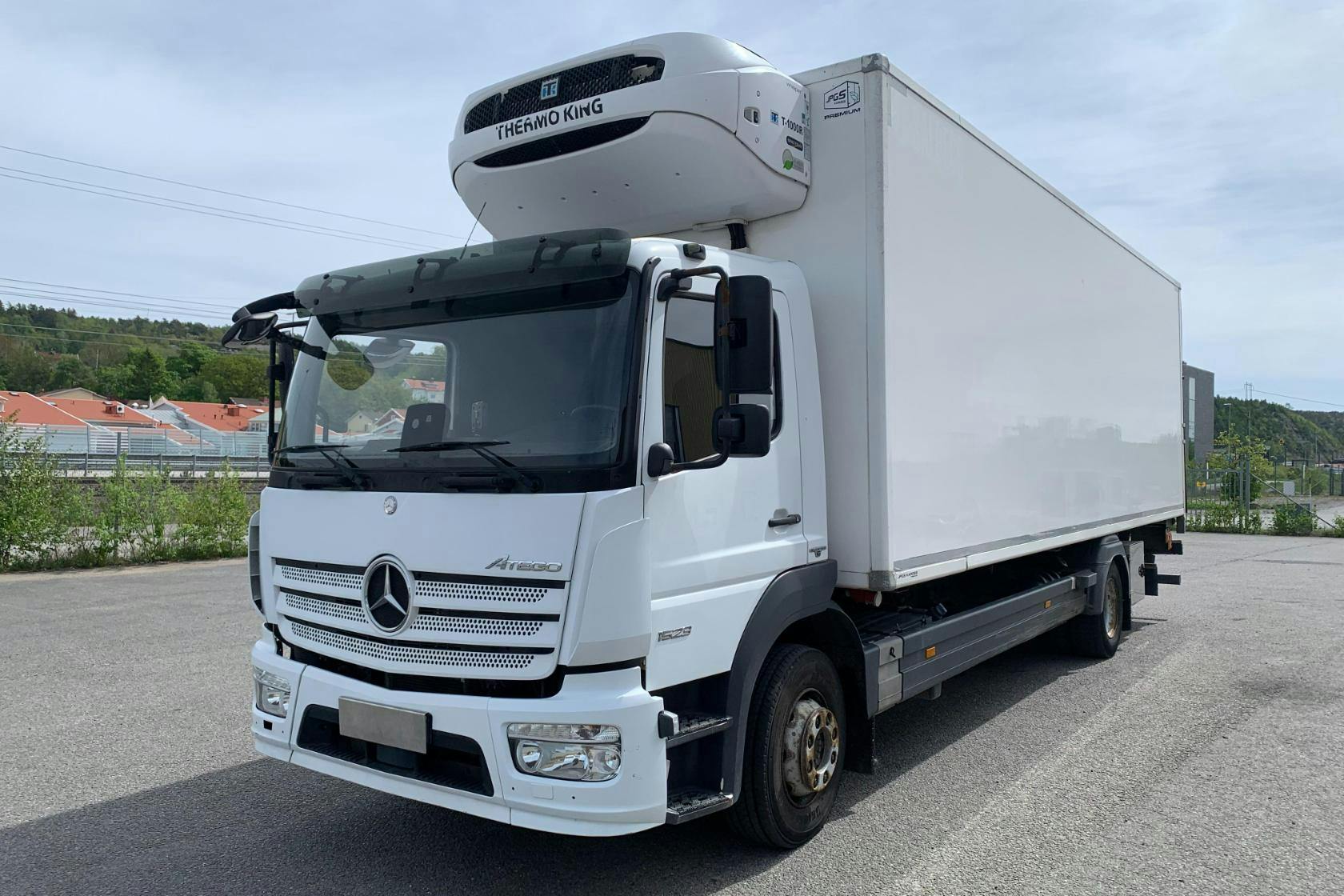 Mercedes Atego 2-zons kylbil - 219 724 km - Automat - vit - 2016