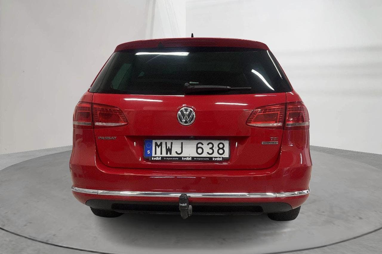 VW Passat 1.4 TSI EcoFuel Variant (150hk) - 18 133 mil - Manuell - röd - 2013