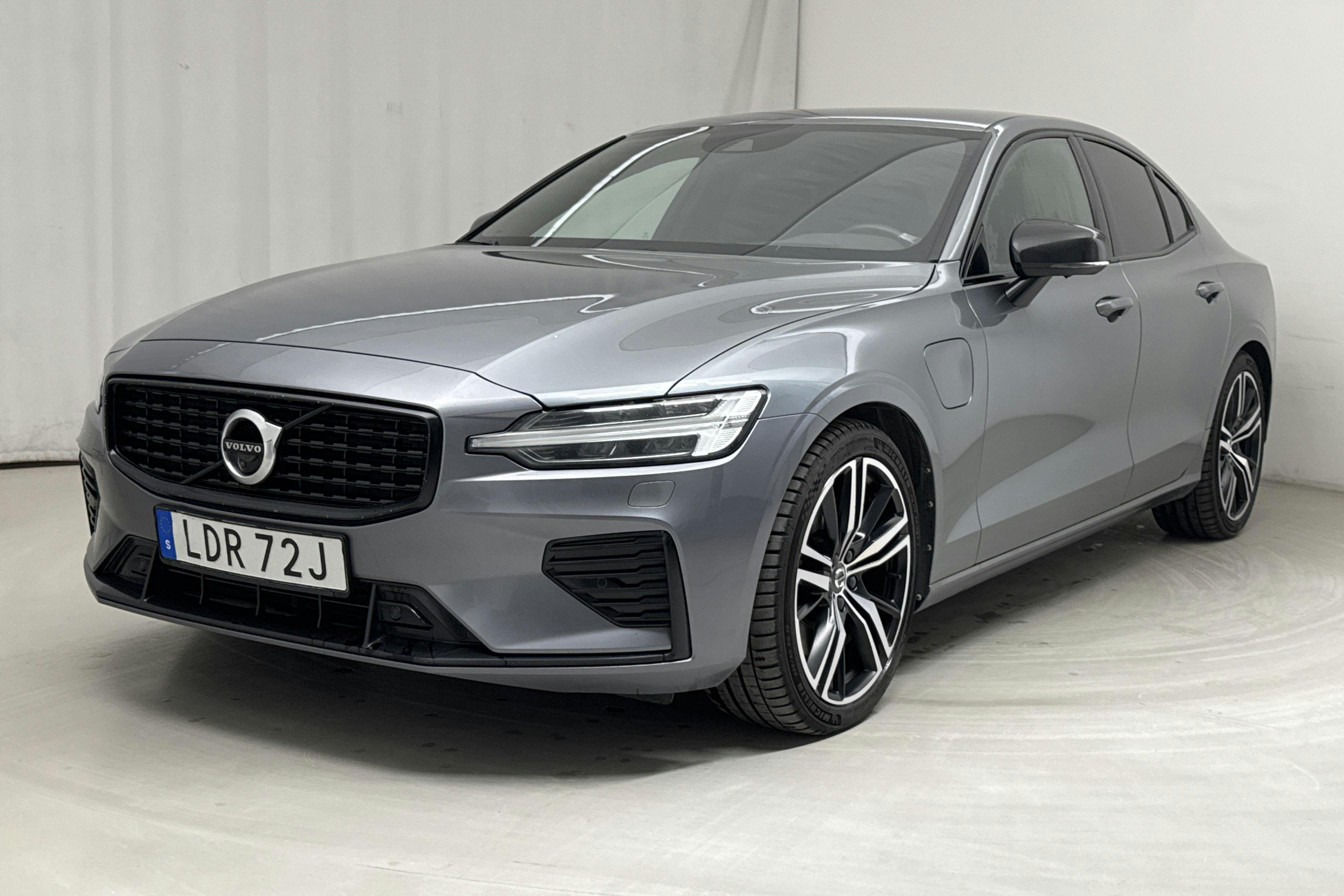 Volvo S60 T8 AWD Twin Engine (390hk) - 151 240 km - Automatyczna - szary - 2020