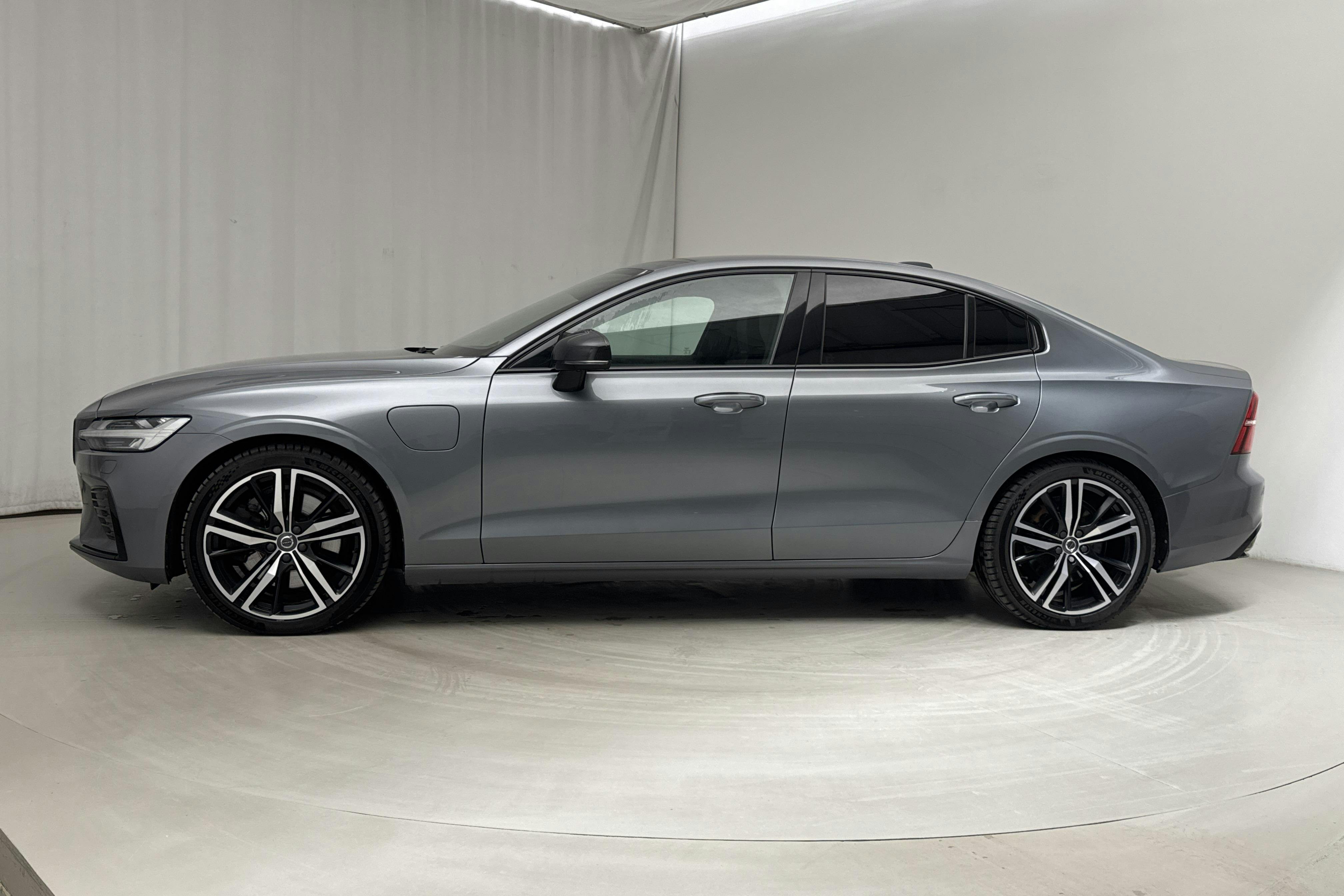 Volvo S60 T8 AWD Twin Engine (390hk) - 15 124 mil - Automat - grå - 2020