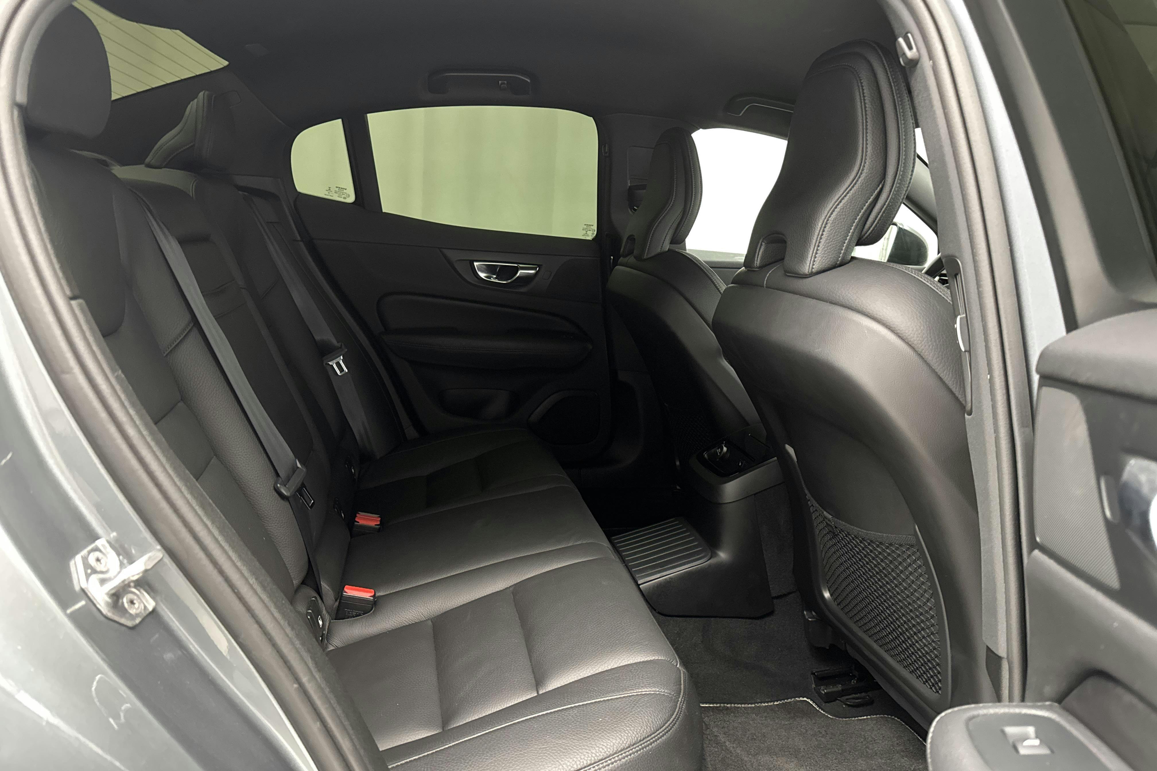 Volvo S60 T8 AWD Twin Engine (390hk) - 15 124 mil - Automat - grå - 2020