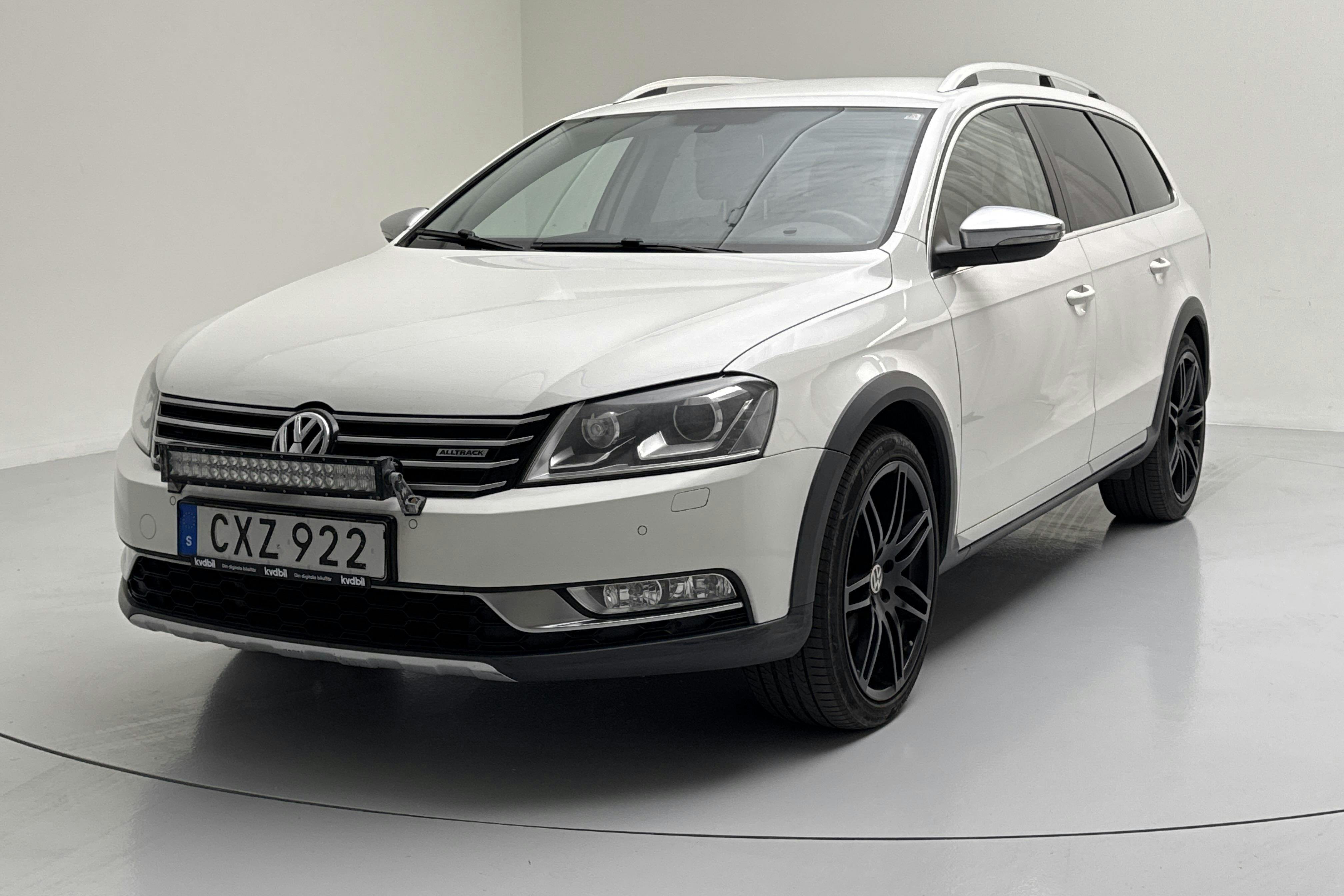 VW Passat Alltrack 2.0 TDI BlueMotion Technology 4Motion (177hk) - 19 623 mil - Automat - vit - 2015