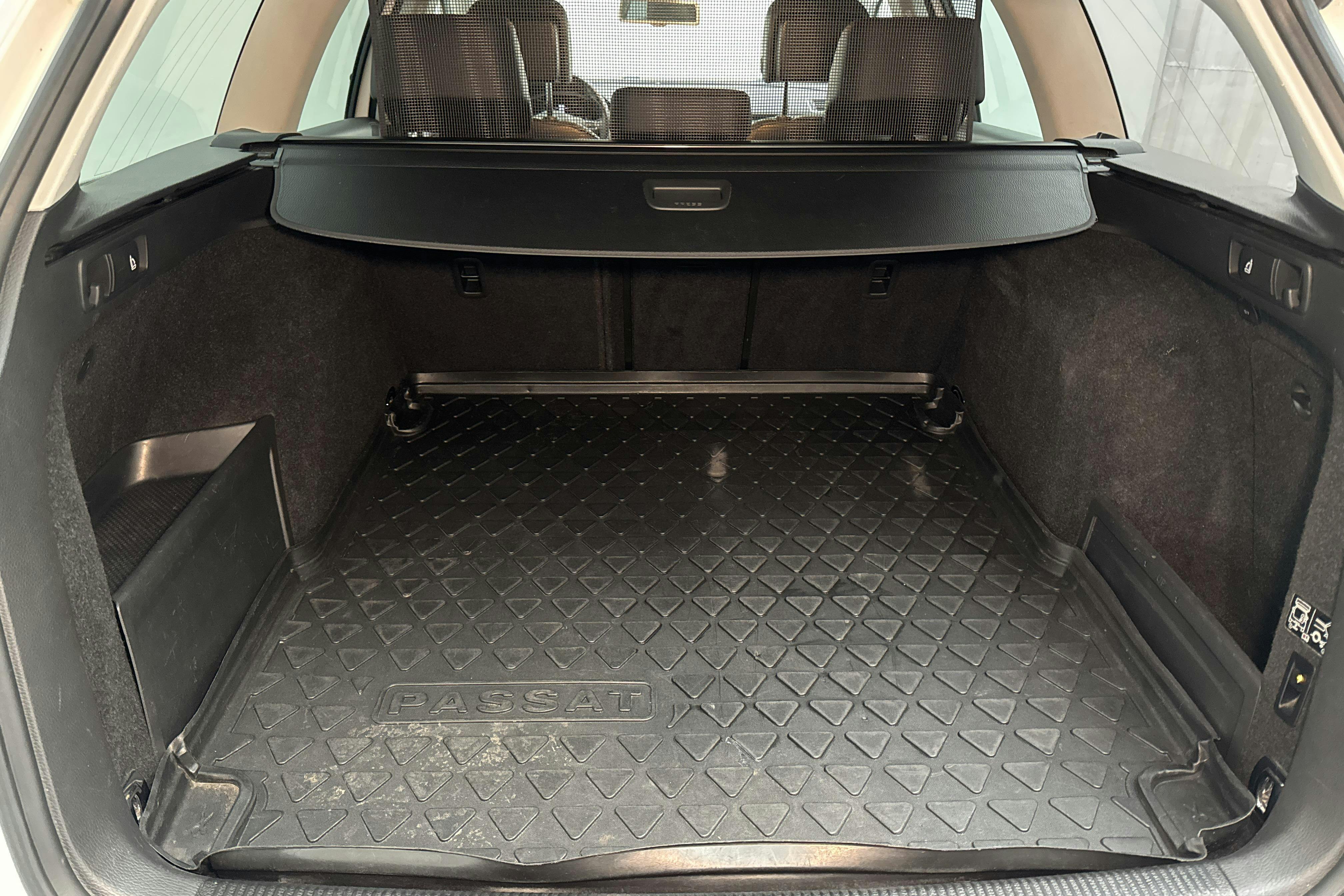 VW Passat Alltrack 2.0 TDI BlueMotion Technology 4Motion (177hk) - 19 623 mil - Automat - vit - 2015