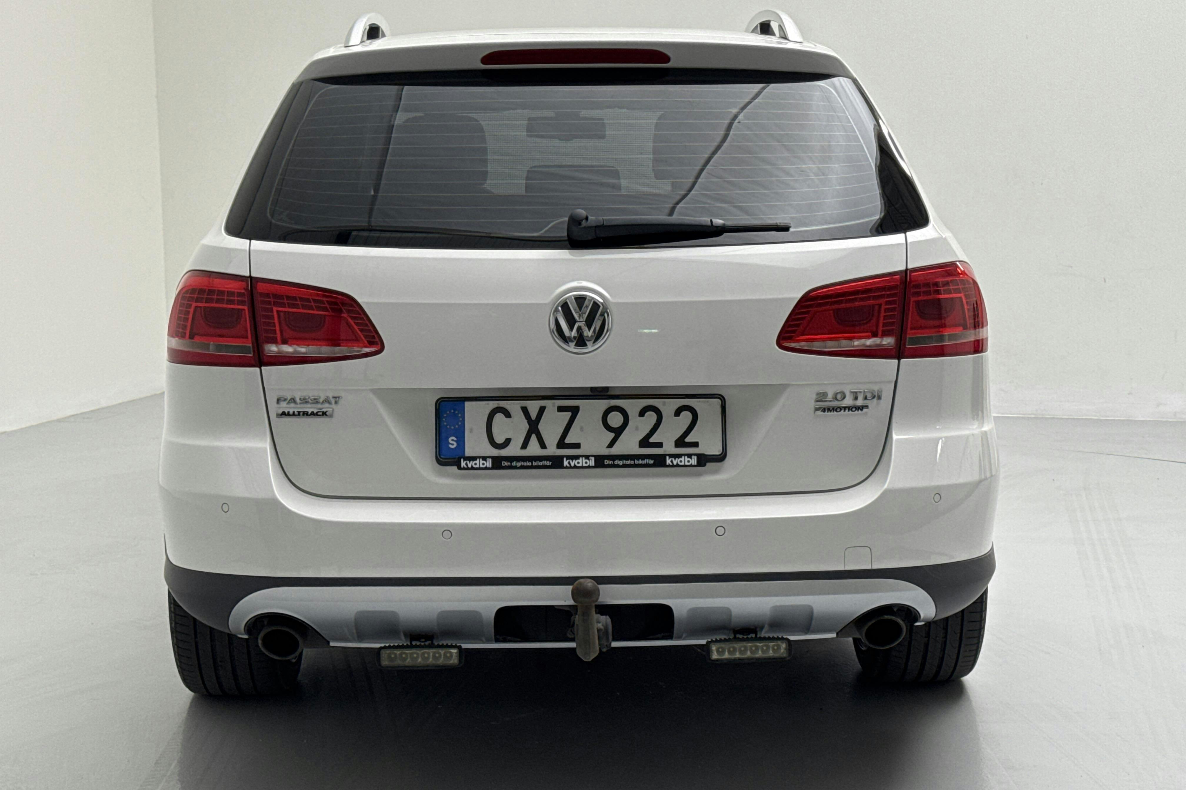 VW Passat Alltrack 2.0 TDI BlueMotion Technology 4Motion (177hk) - 19 623 mil - Automat - vit - 2015
